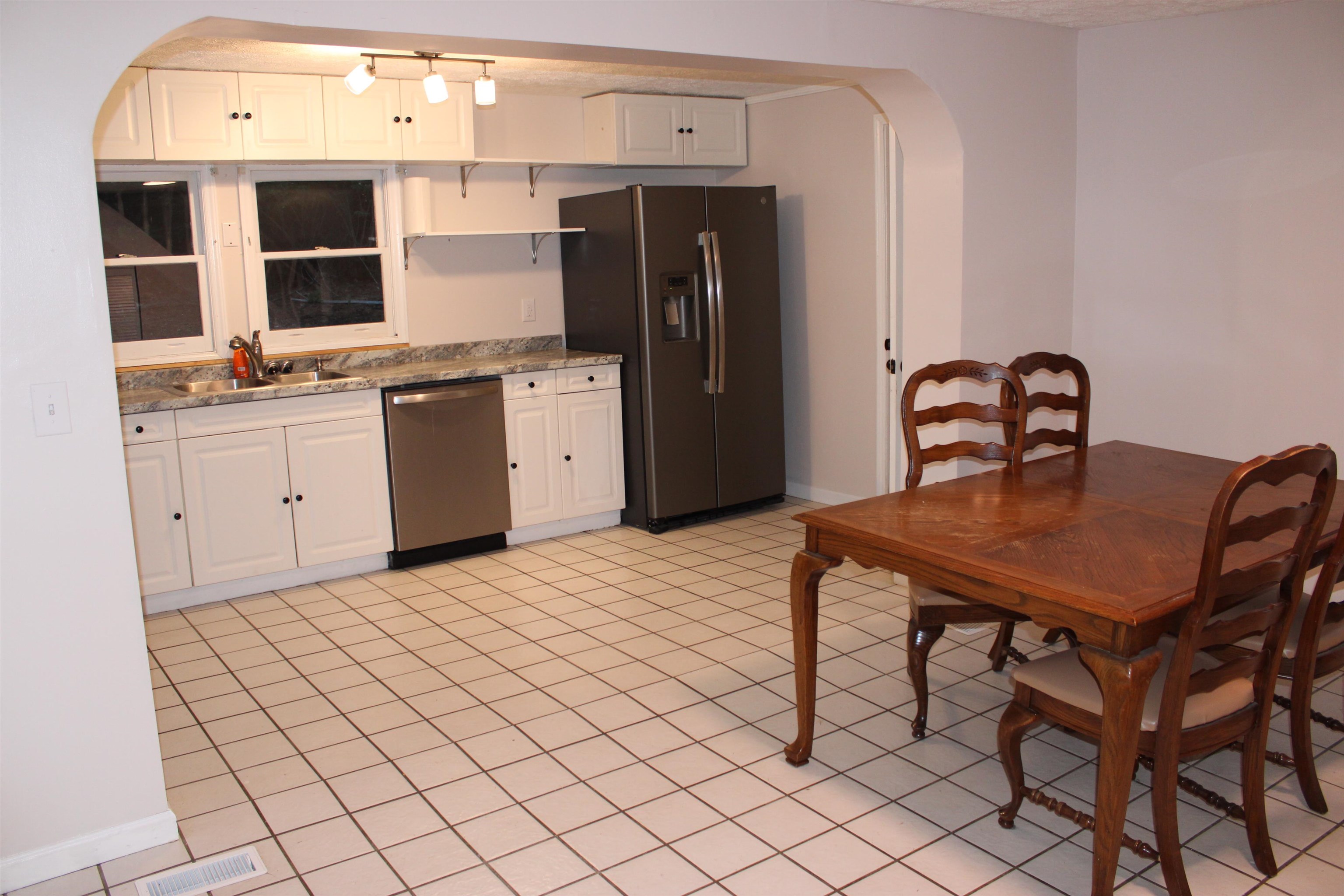 6570 Walnut Lane Fairlawn VA 24141