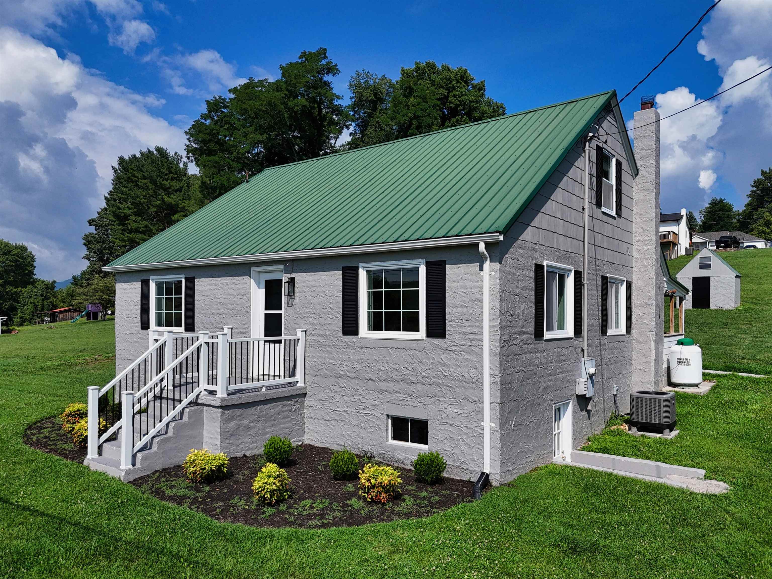 501 Cedar Drive Ripplemead VA 24150
