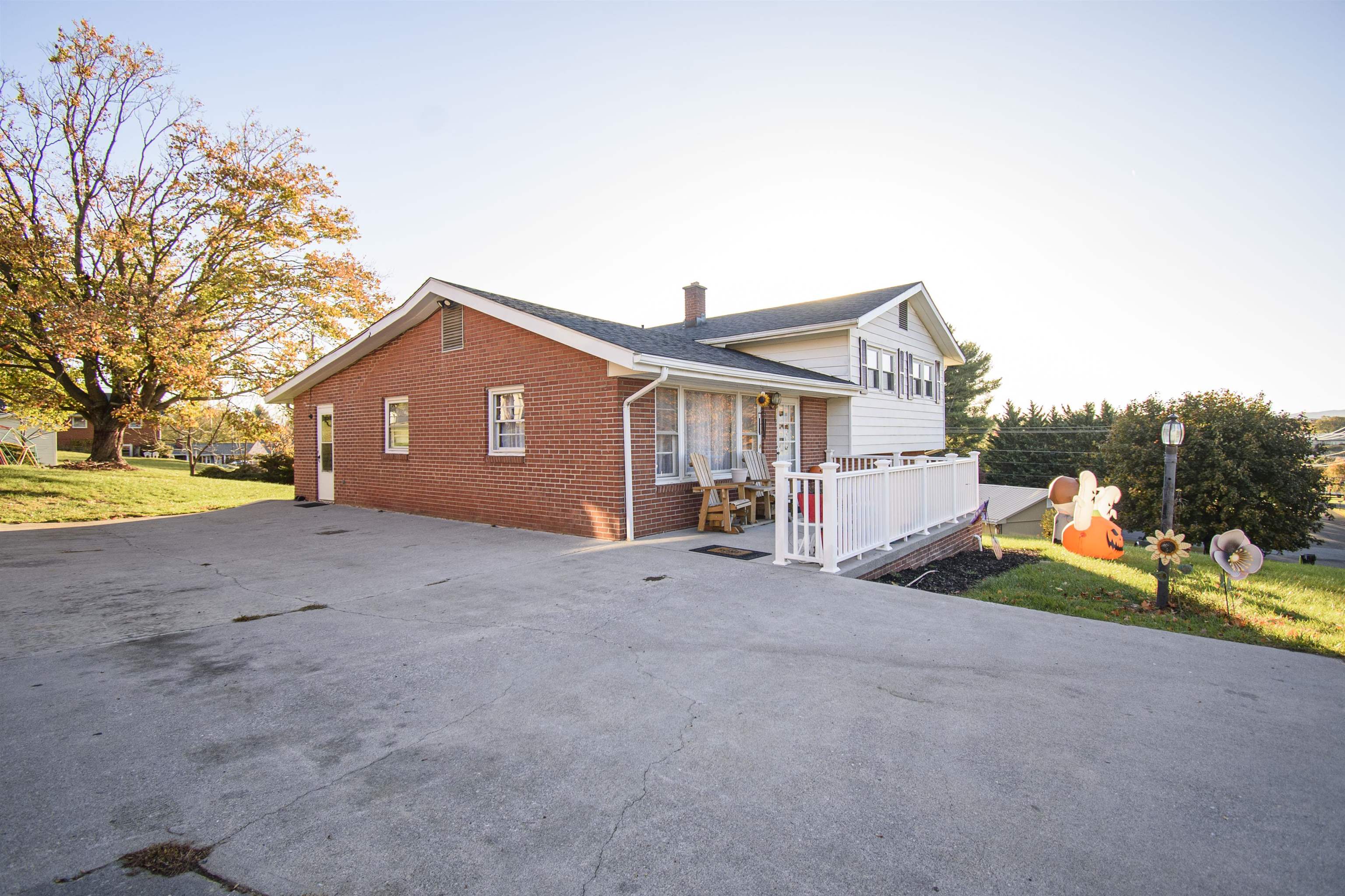 1713 Monte Vista Drive Pulaski VA 24301