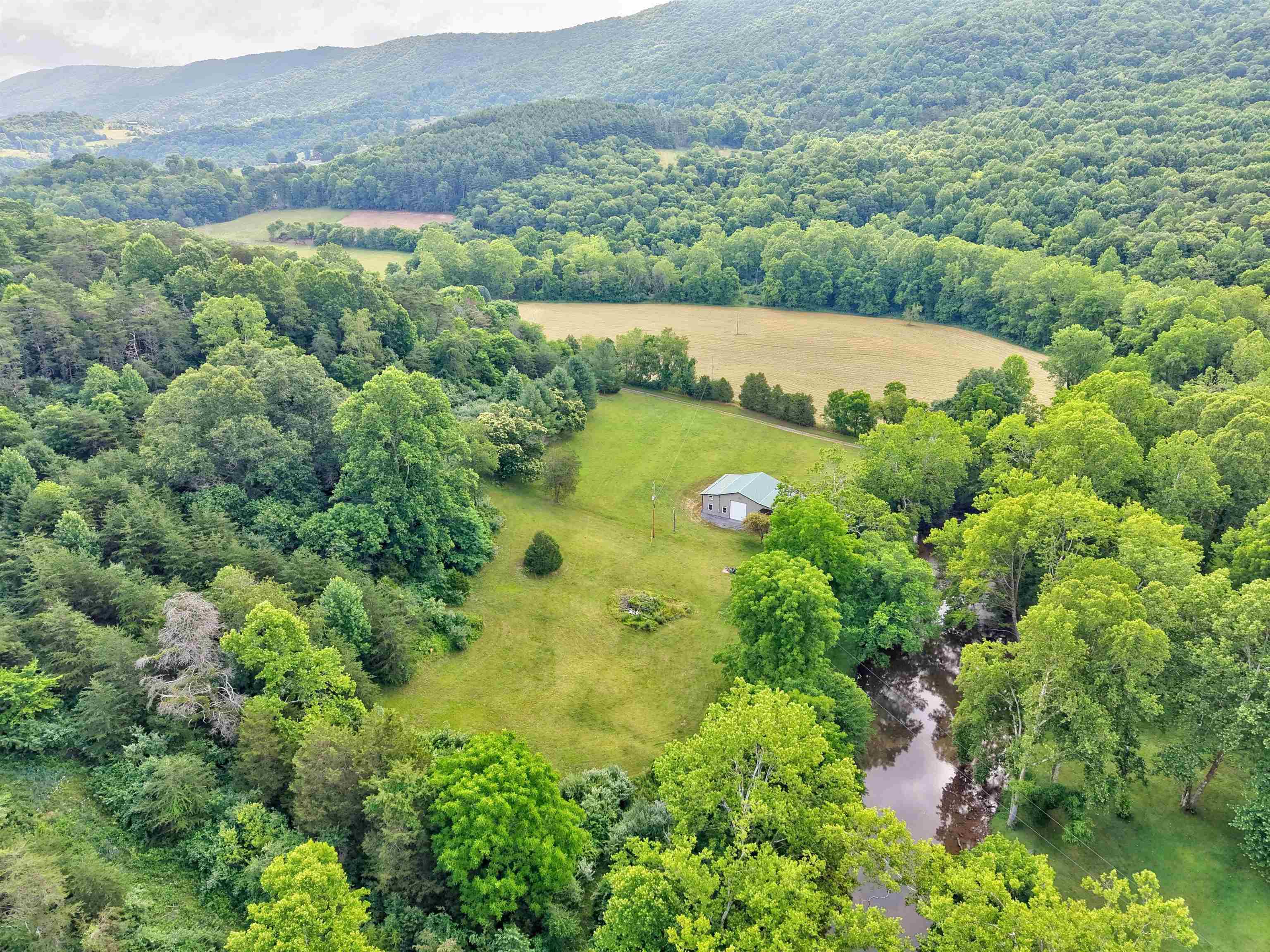 136 Clemons Lane Pearisburg VA 24134