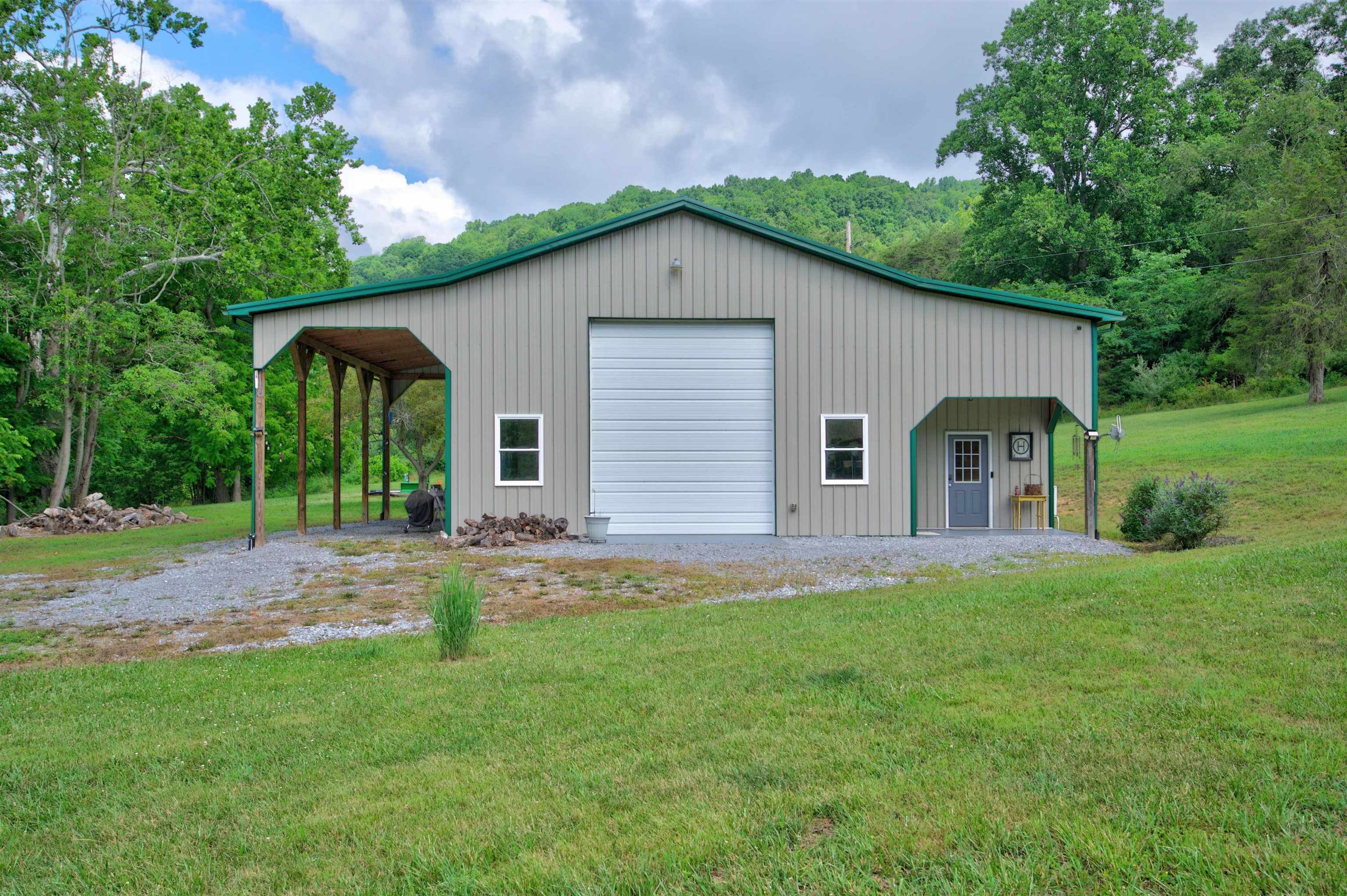 136 Clemons Lane Pearisburg VA 24134