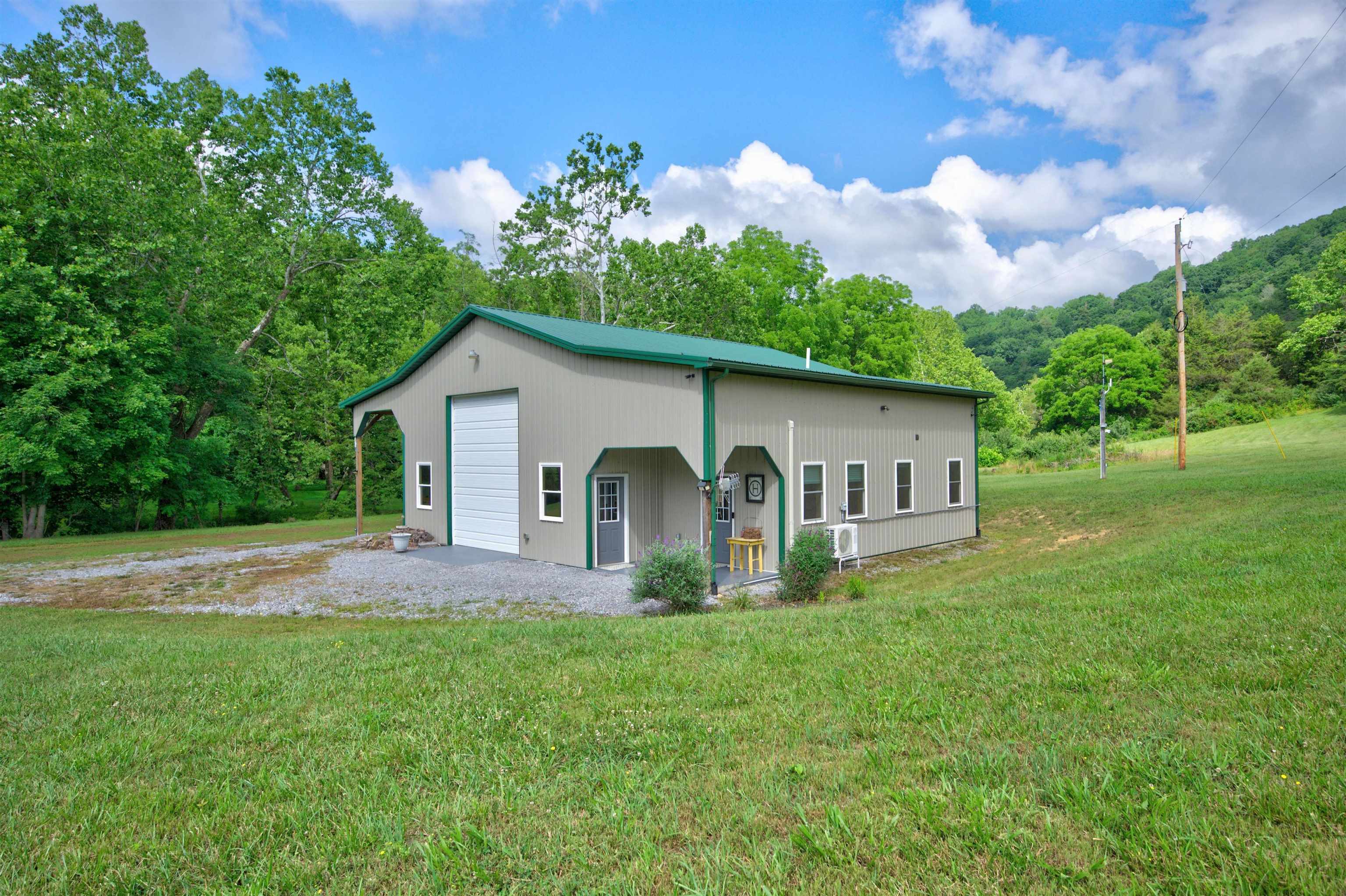 136 Clemons Lane Pearisburg VA 24134