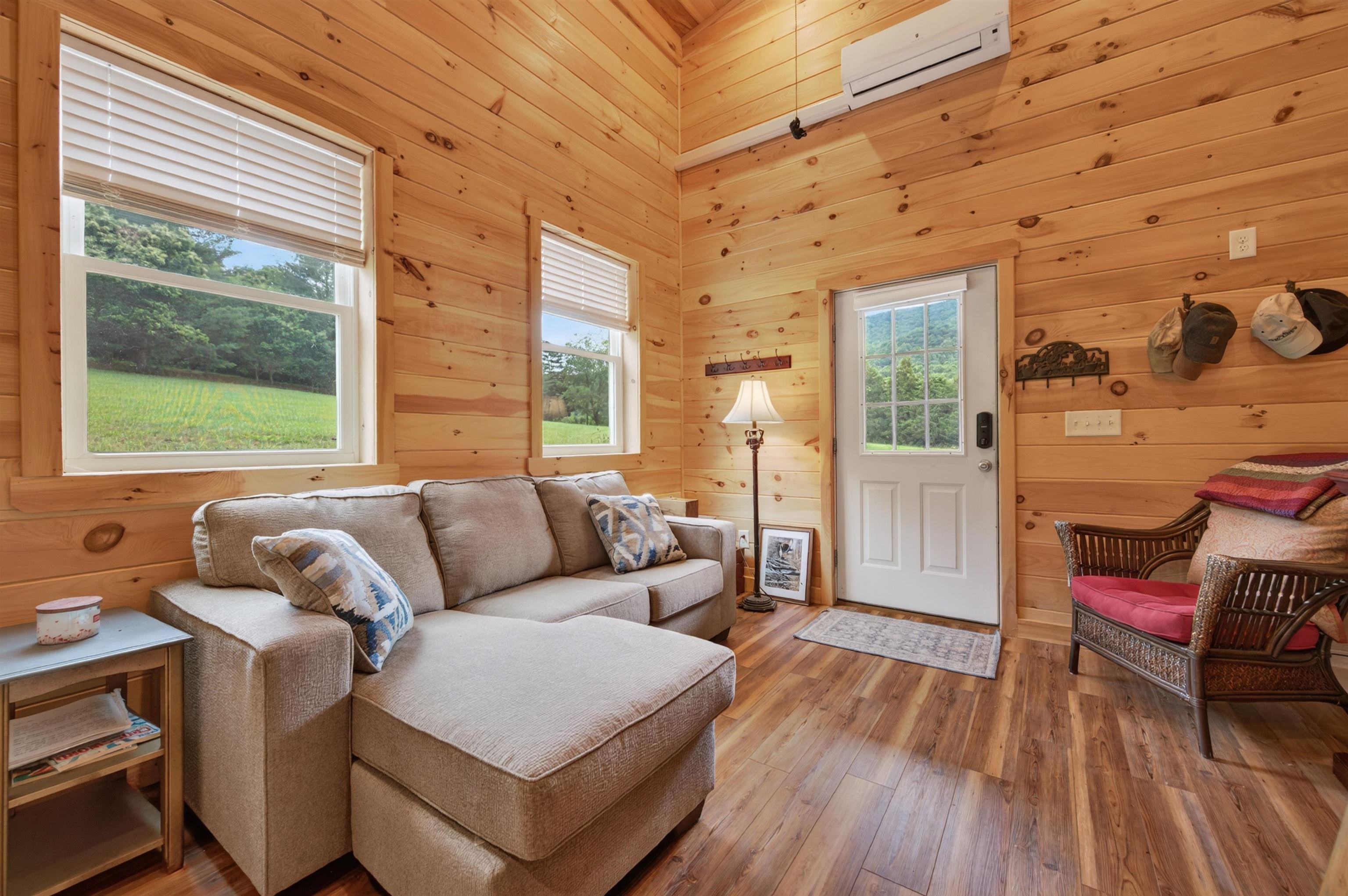 136 Clemons Lane Pearisburg VA 24134