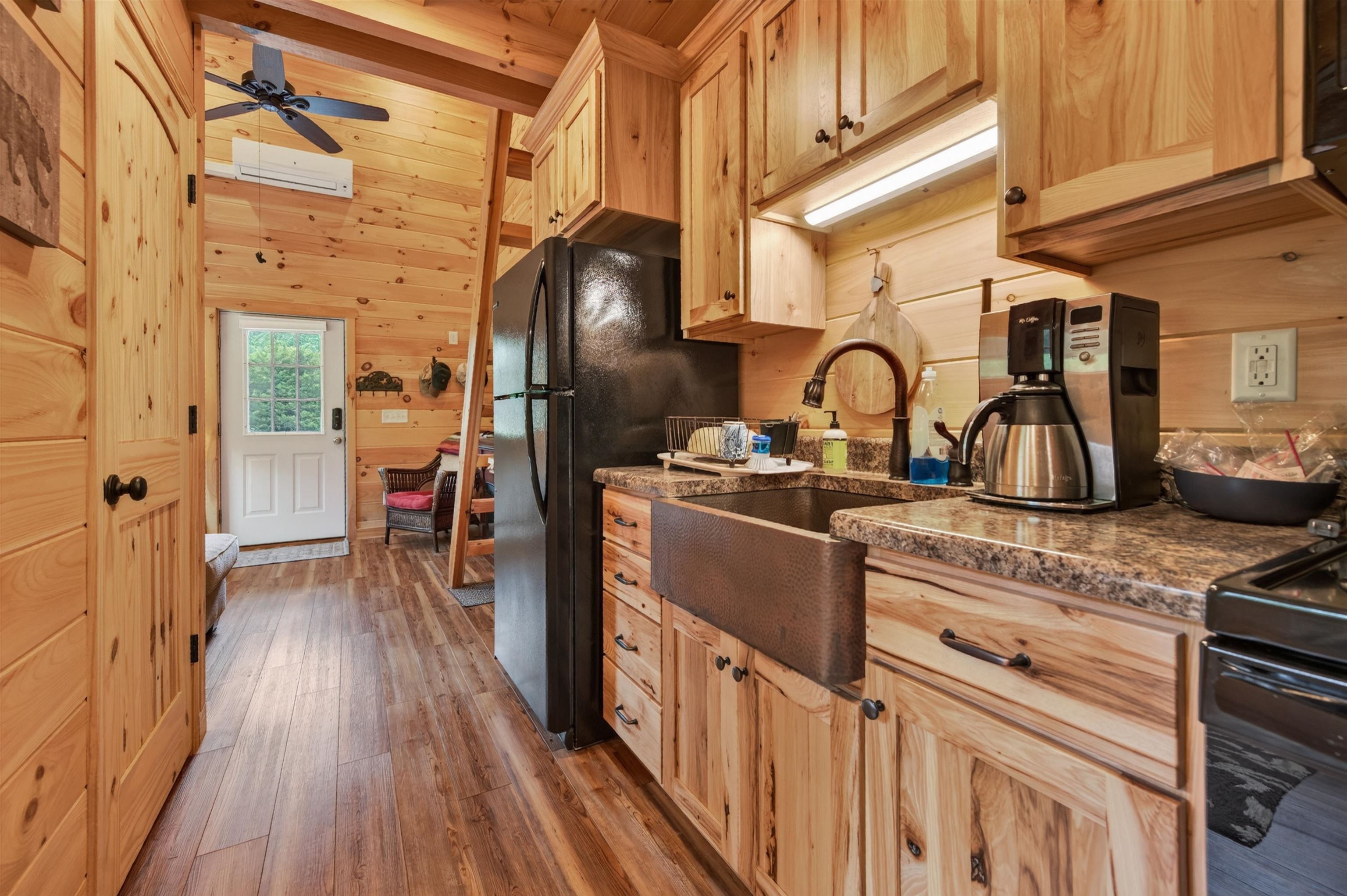 136 Clemons Lane Pearisburg VA 24134