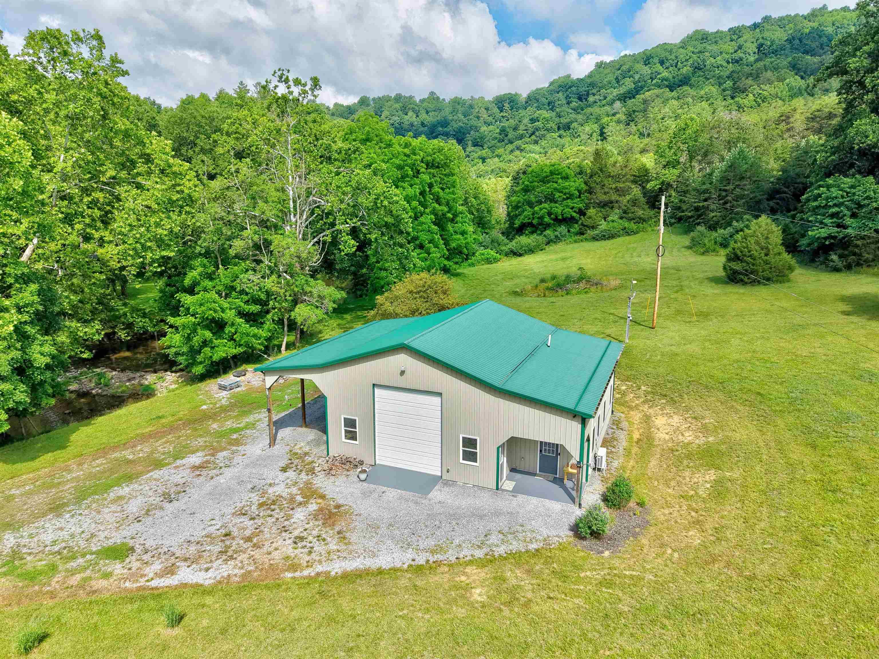 136 Clemons Lane Pearisburg VA 24134