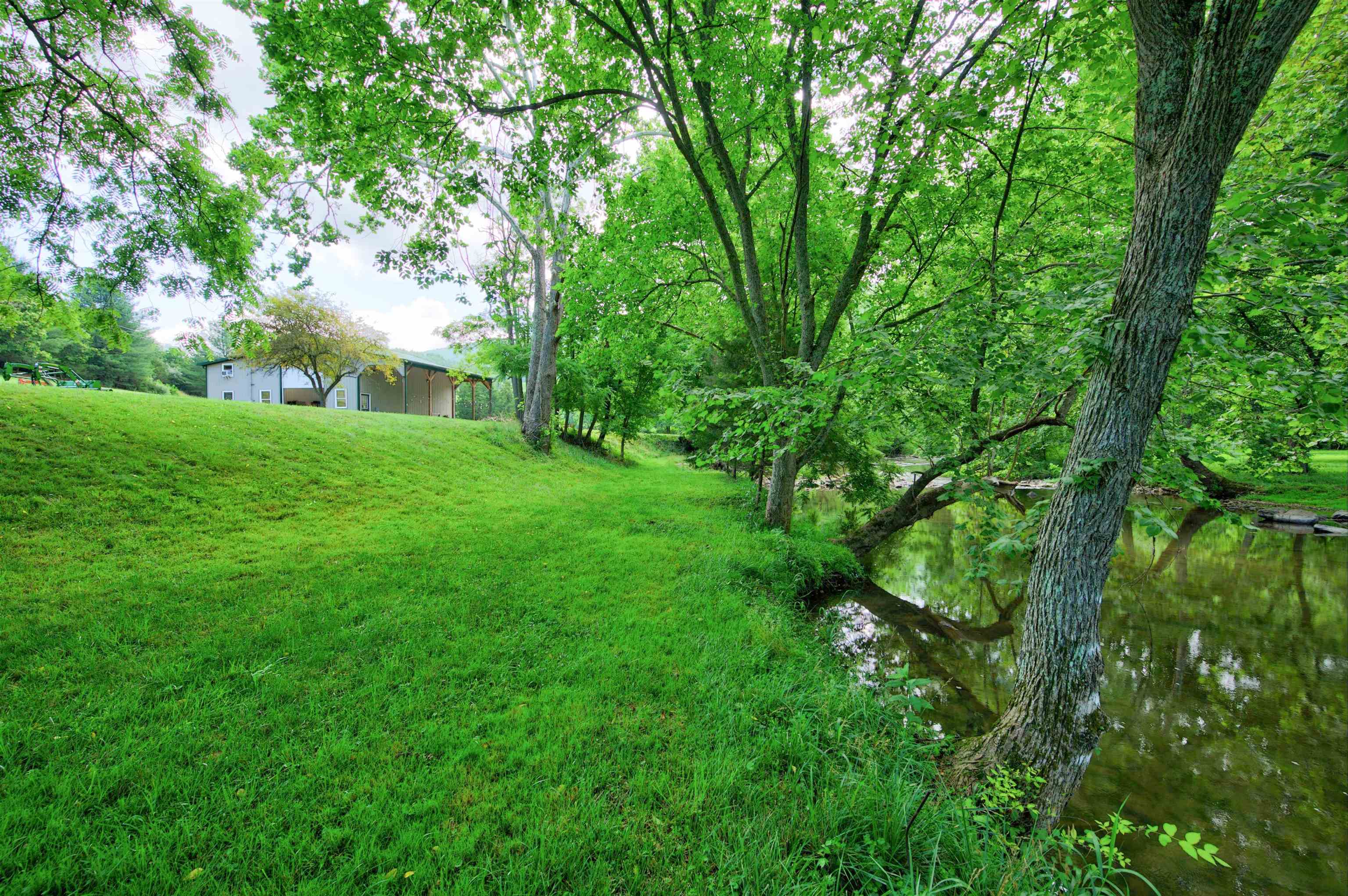 136 Clemons Lane Pearisburg VA 24134