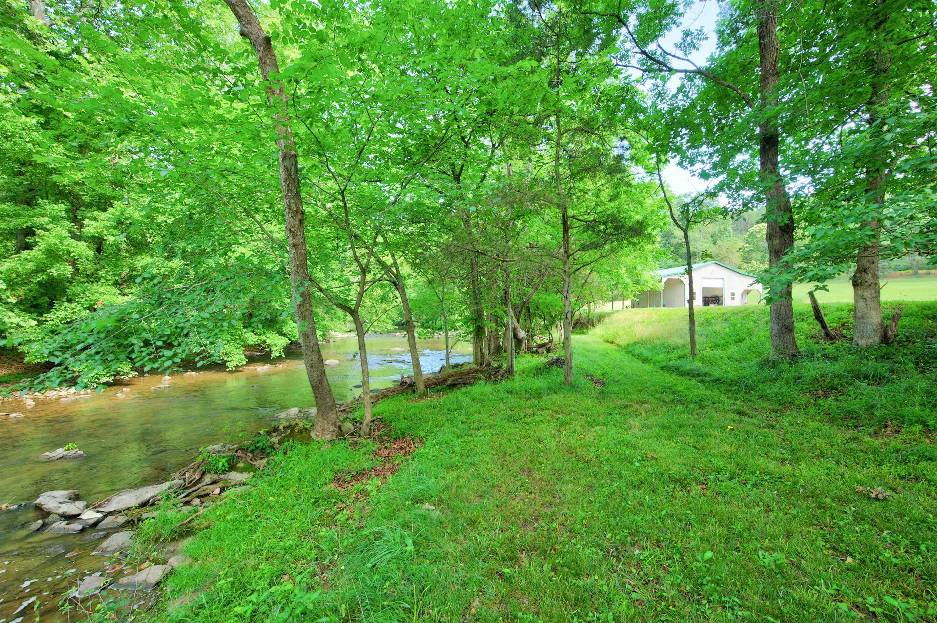 136 Clemons Lane Pearisburg VA 24134