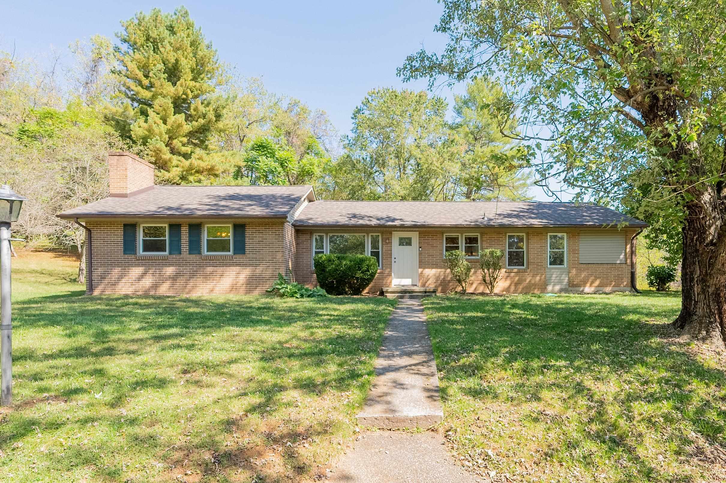 1922 Alum Spring Road Pulaski VA 24301