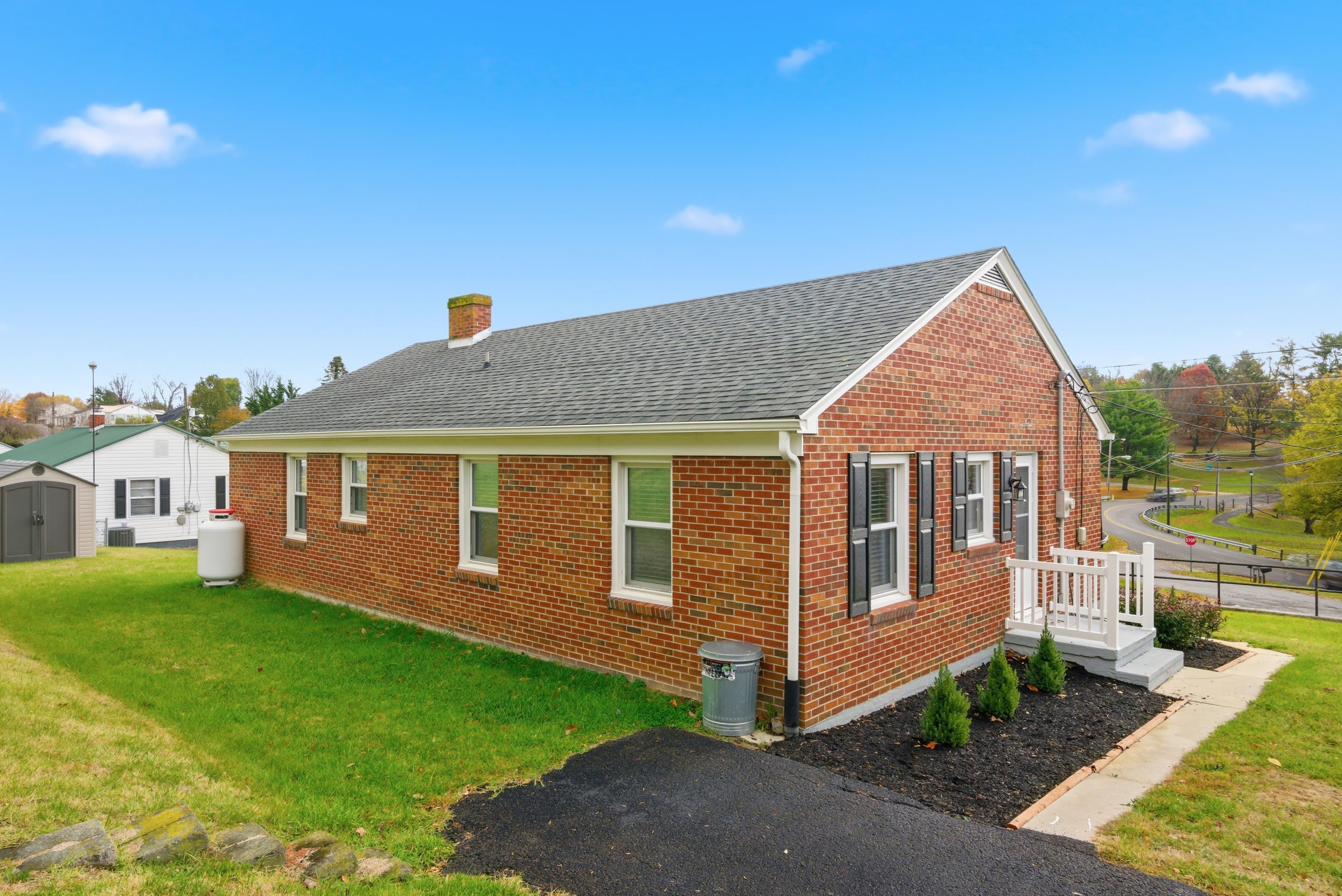 100 Umberger Street Wytheville VA 24382