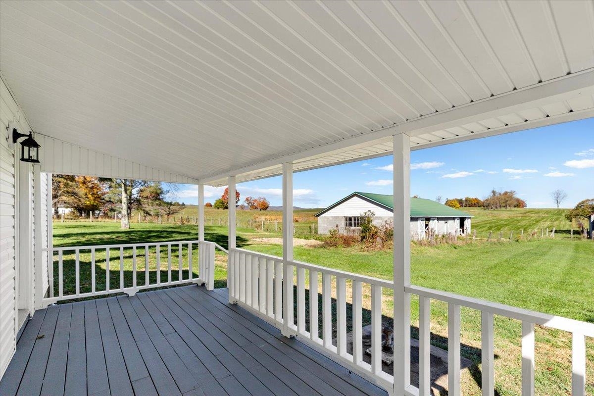 4060 Robinson Tract Road Pulaski VA 24301