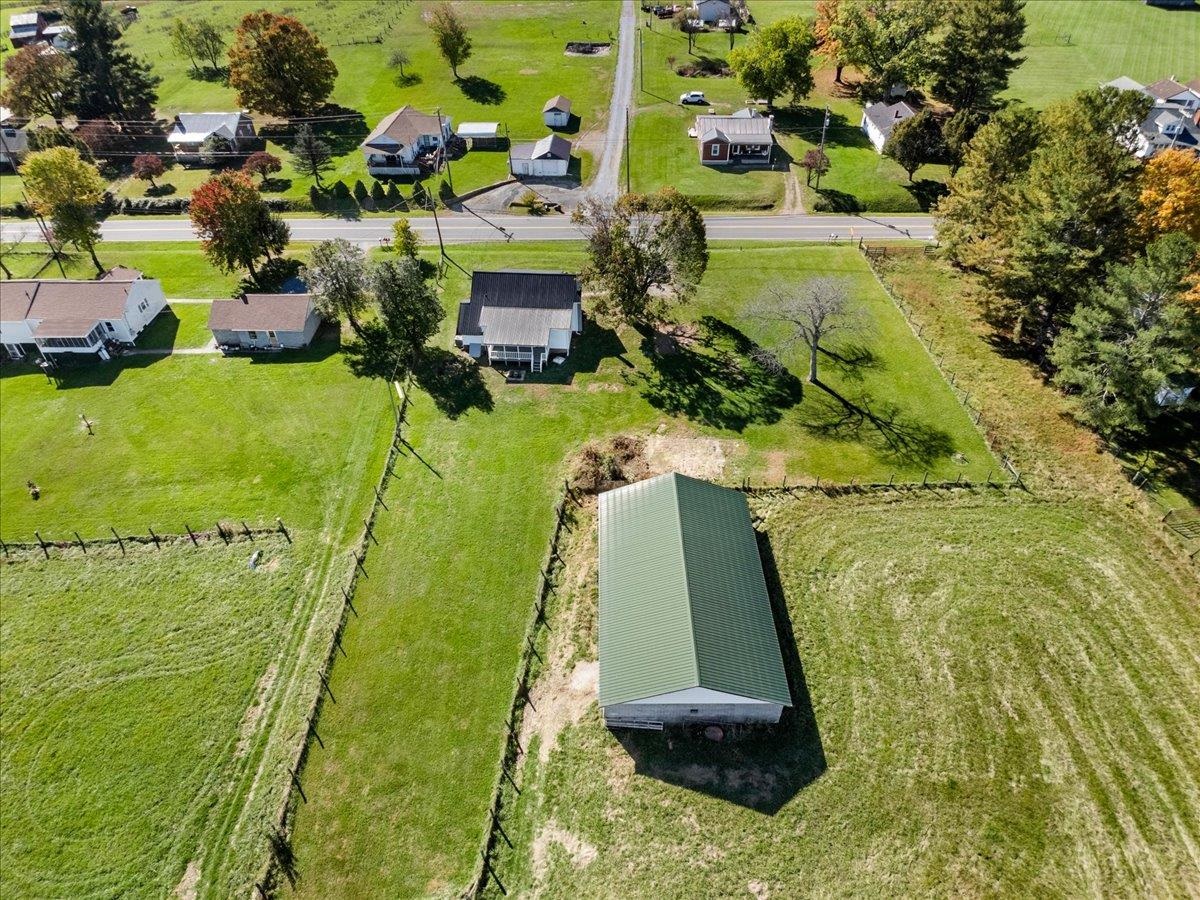 4060 Robinson Tract Road Pulaski VA 24301