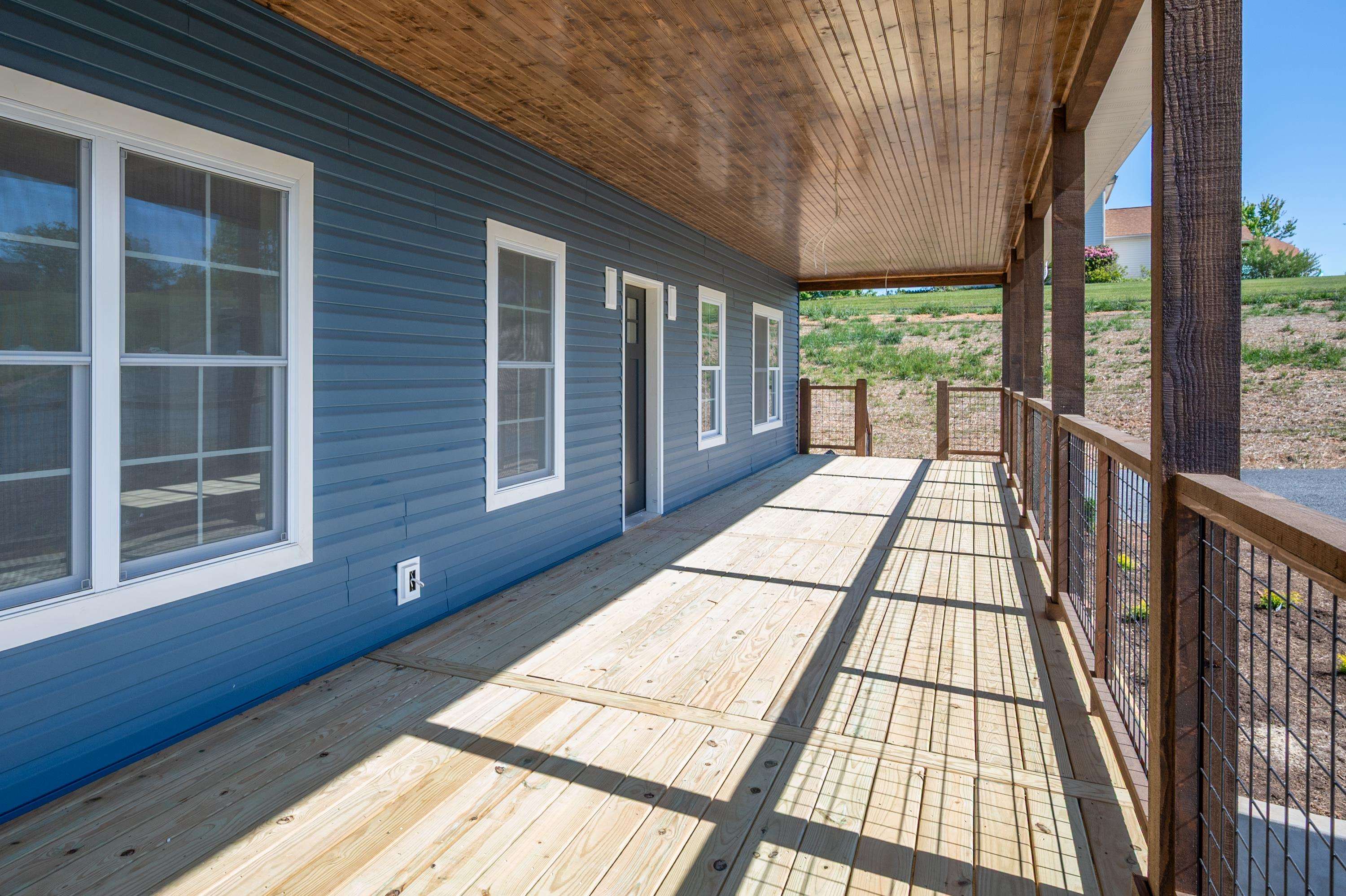 591 Edelweiss Trail Hillsville VA 24343