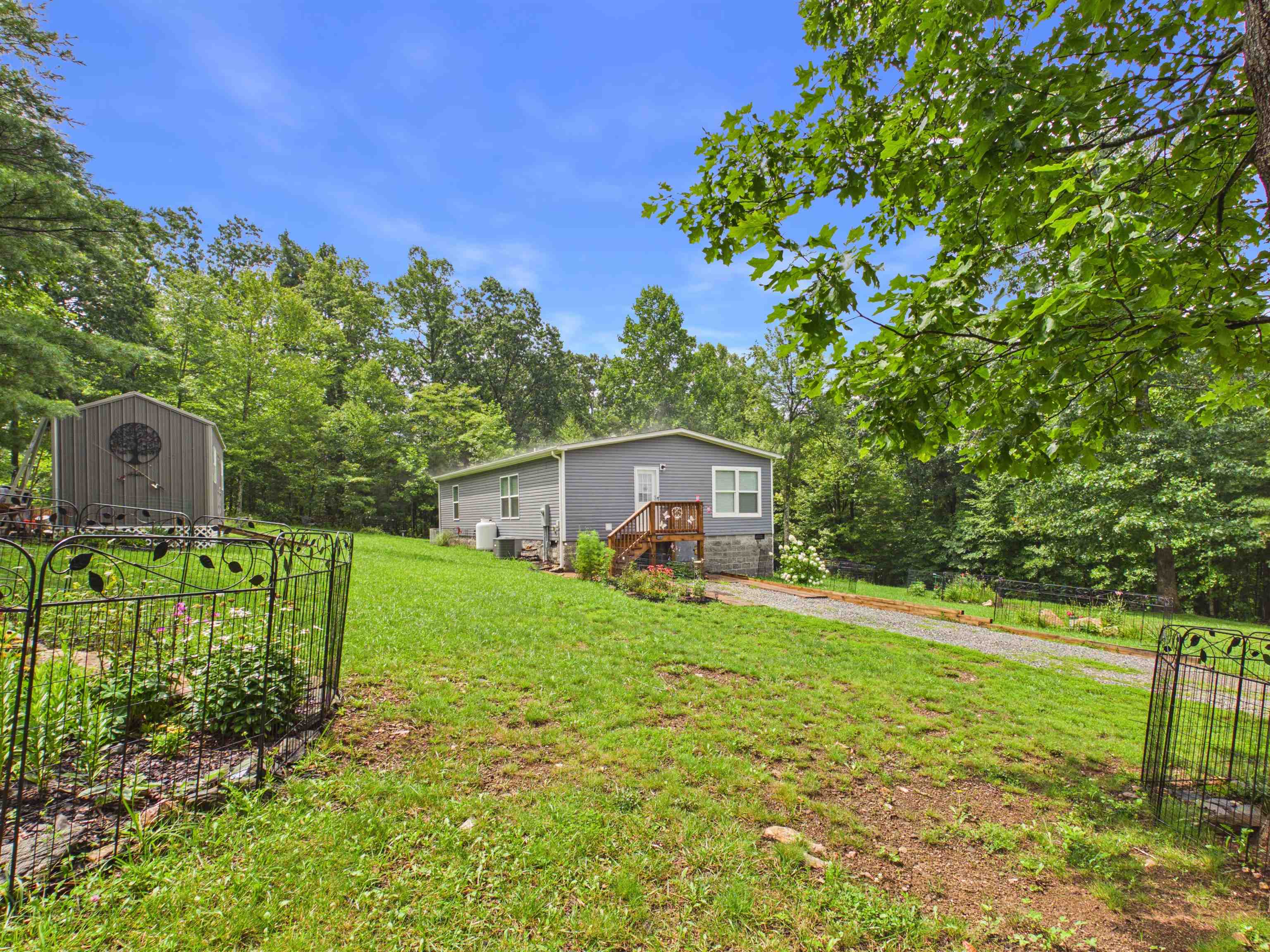 376 Ridge Oak Drive SE Copper Hill VA 24079