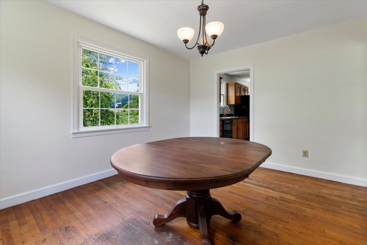 2300 Walkers Creek Valley Road Pearisburg VA 24134
