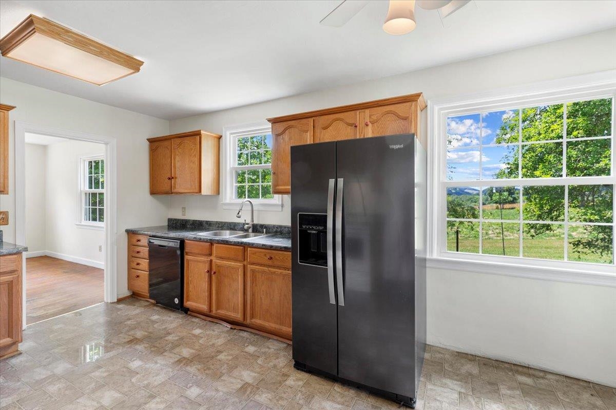 2300 Walkers Creek Valley Road Pearisburg VA 24134