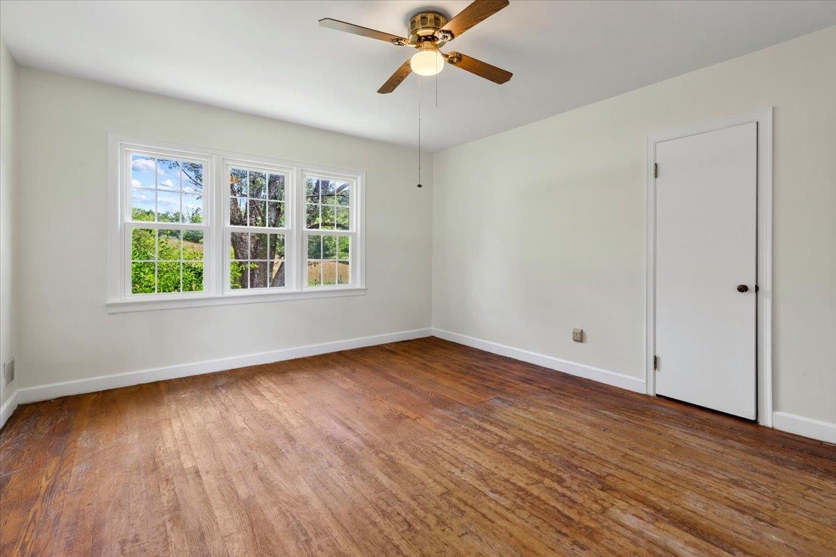 2300 Walkers Creek Valley Road Pearisburg VA 24134