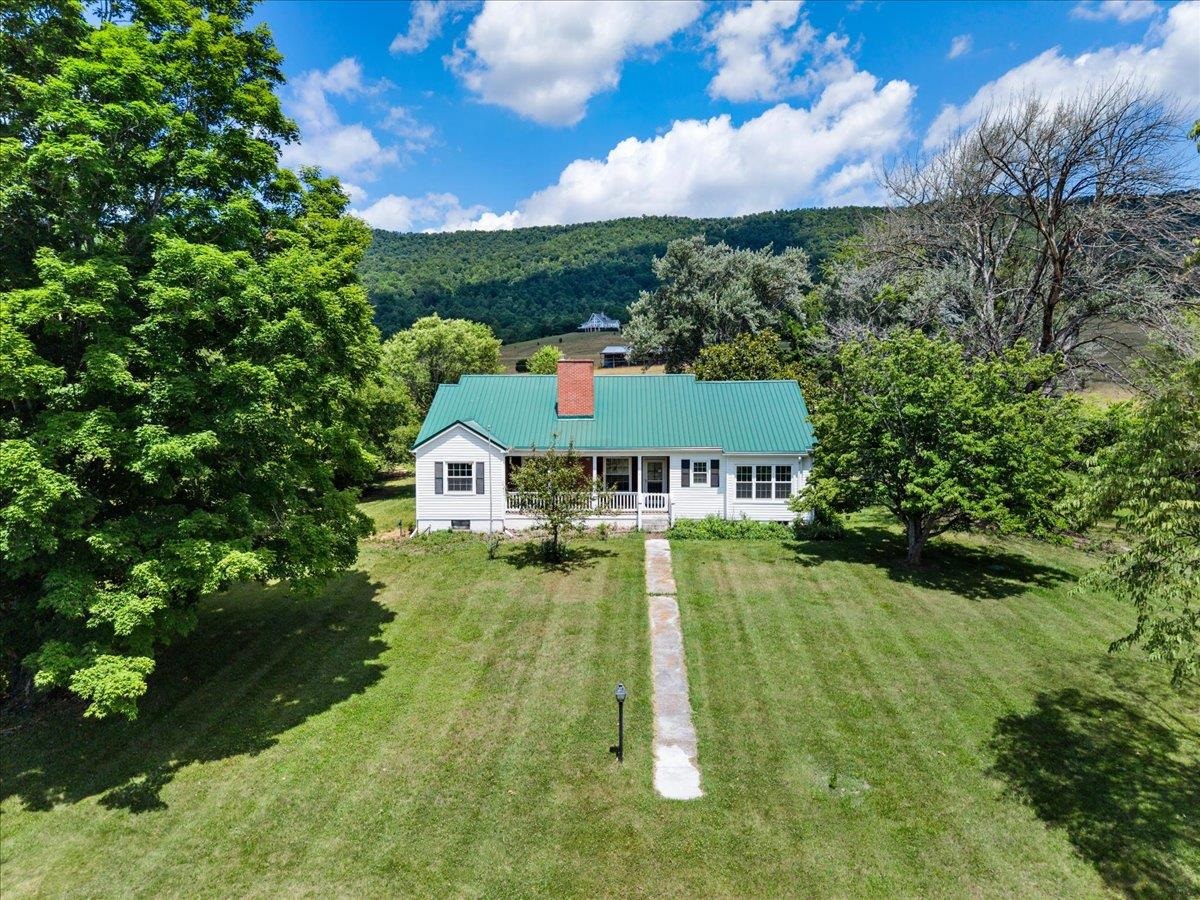 2300 Walkers Creek Valley Road Pearisburg VA 24134