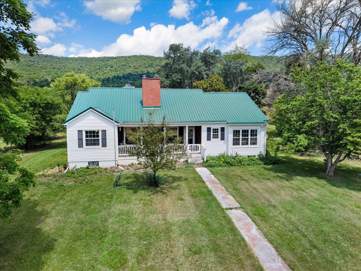 2300 Walkers Creek Valley Road Pearisburg VA 24134