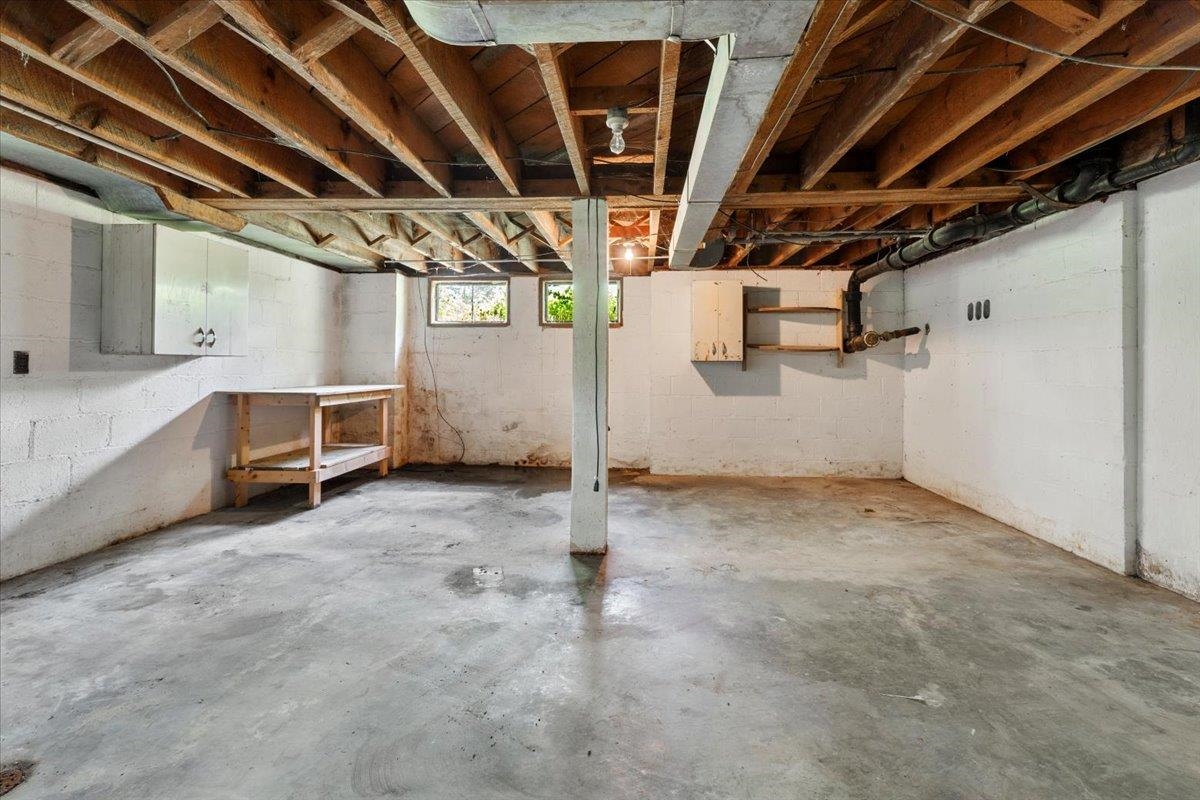 2300 Walkers Creek Valley Road Pearisburg VA 24134