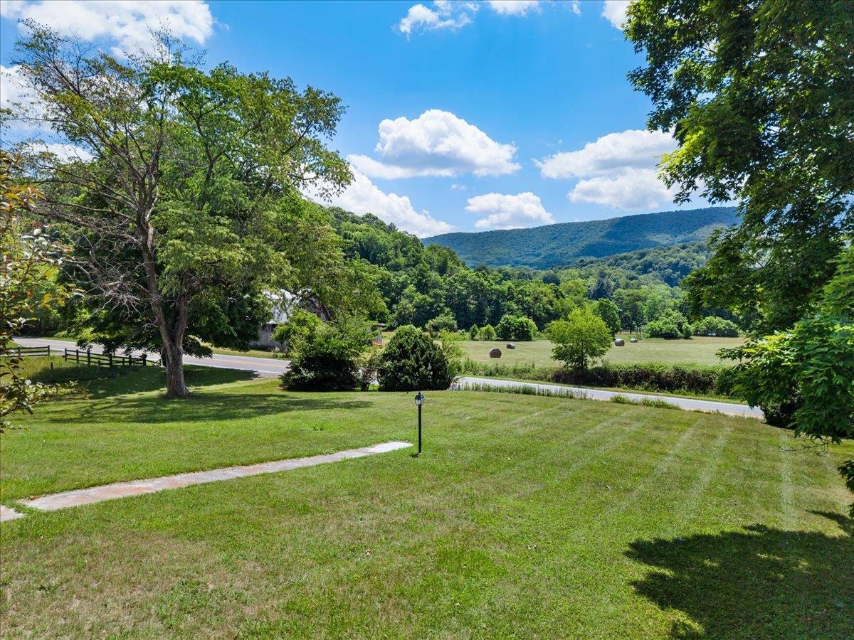 2300 Walkers Creek Valley Road Pearisburg VA 24134