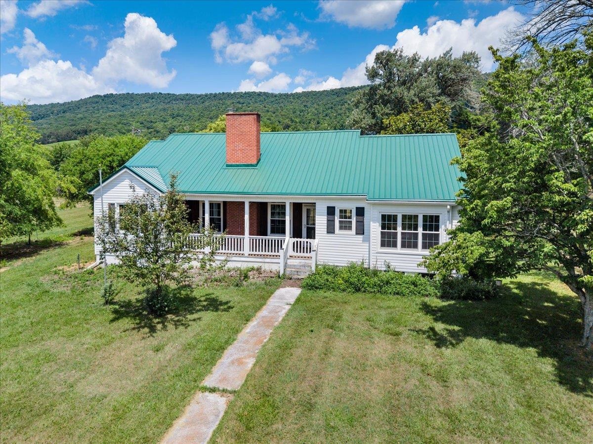 2300 Walkers Creek Valley Road Pearisburg VA 24134