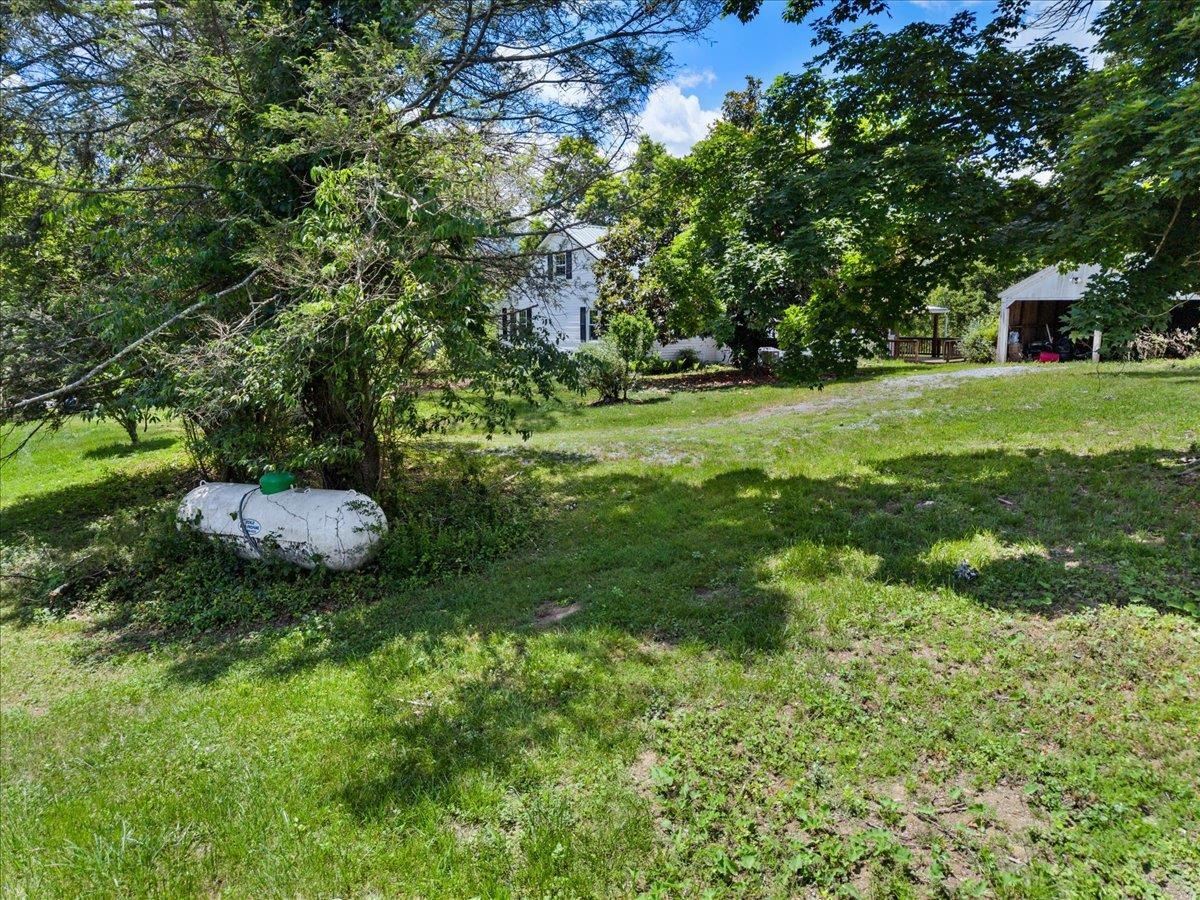 2300 Walkers Creek Valley Road Pearisburg VA 24134