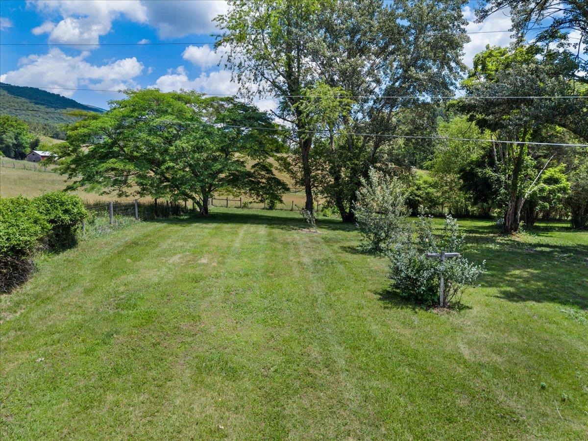 2300 Walkers Creek Valley Road Pearisburg VA 24134