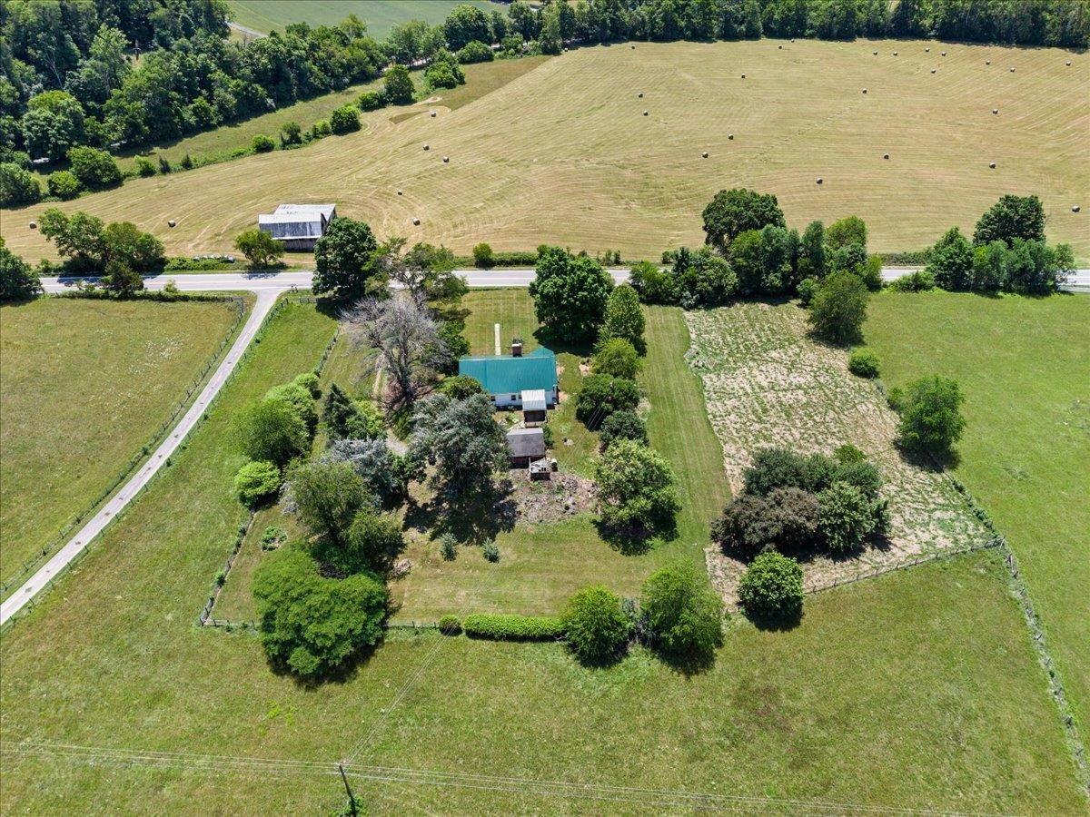 2300 Walkers Creek Valley Road Pearisburg VA 24134