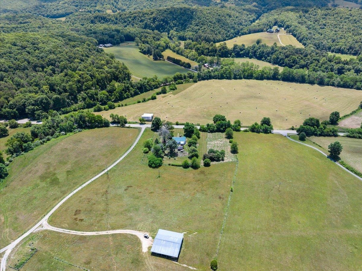 2300 Walkers Creek Valley Road Pearisburg VA 24134