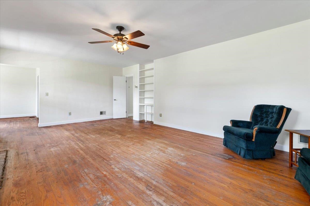 2300 Walkers Creek Valley Road Pearisburg VA 24134