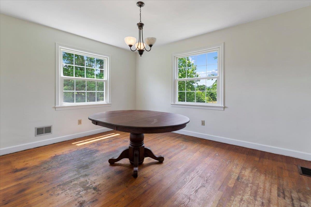 2300 Walkers Creek Valley Road Pearisburg VA 24134