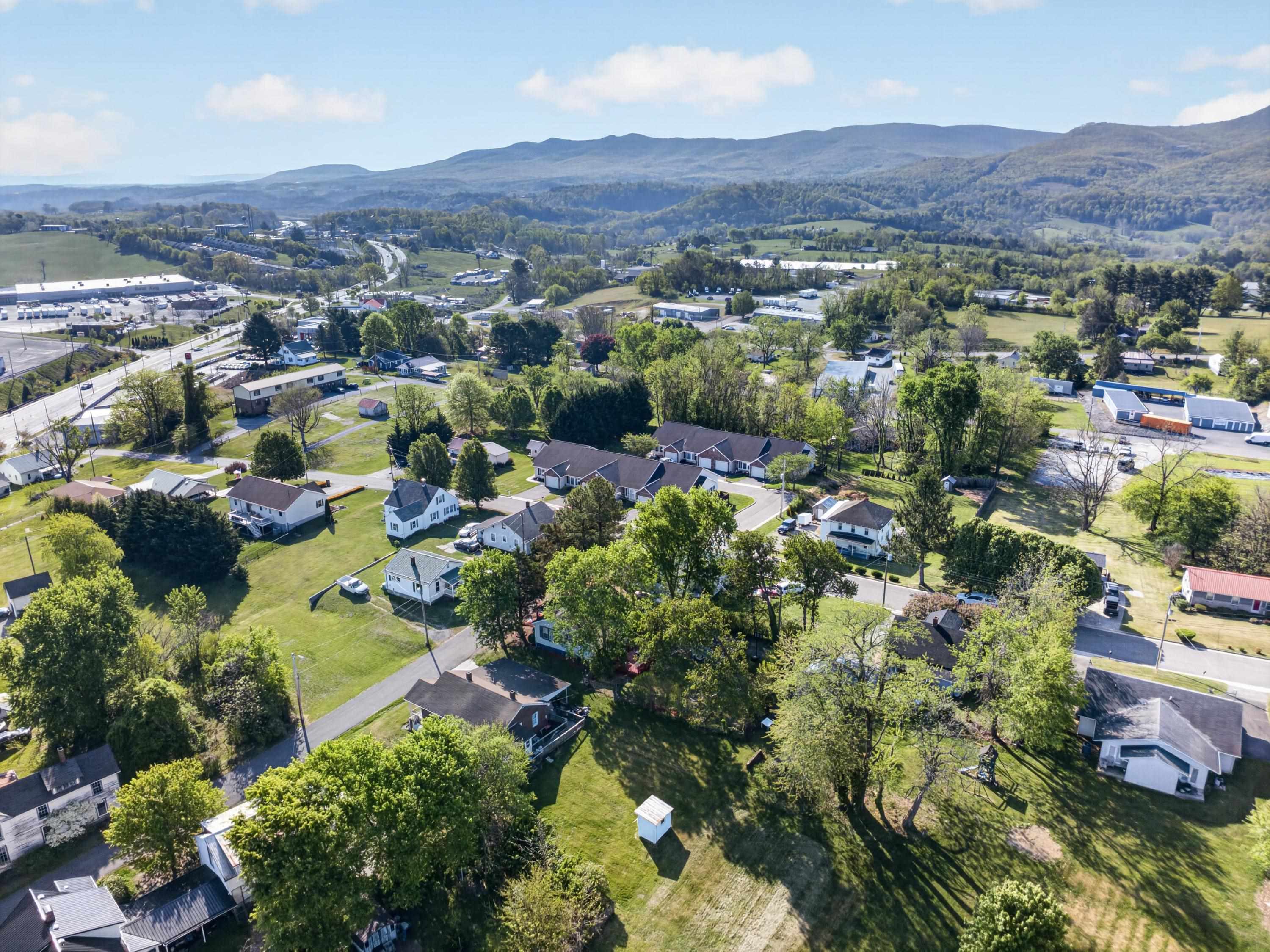 175 Lahue Drive Wytheville VA 24382