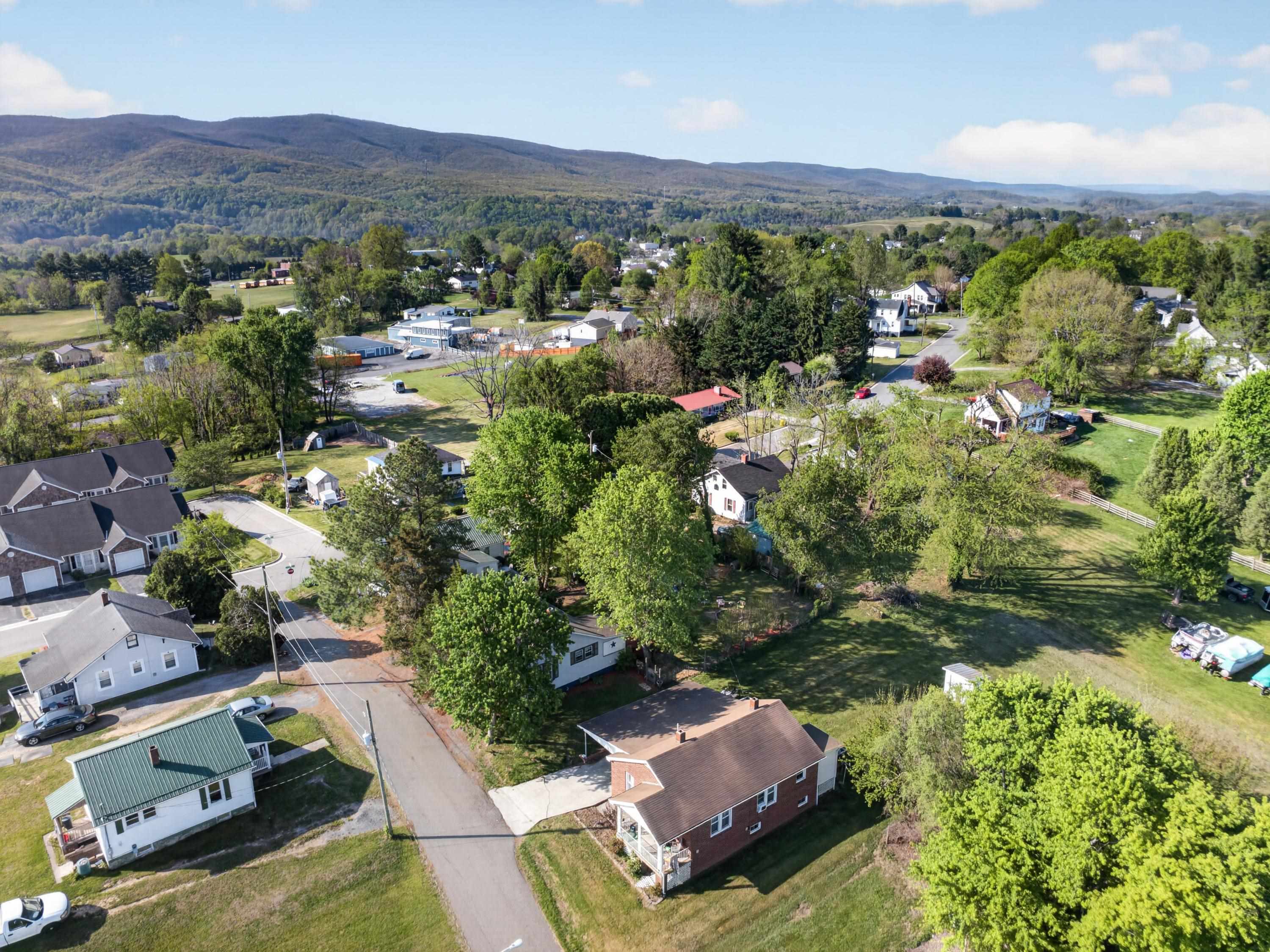 175 Lahue Drive Wytheville VA 24382