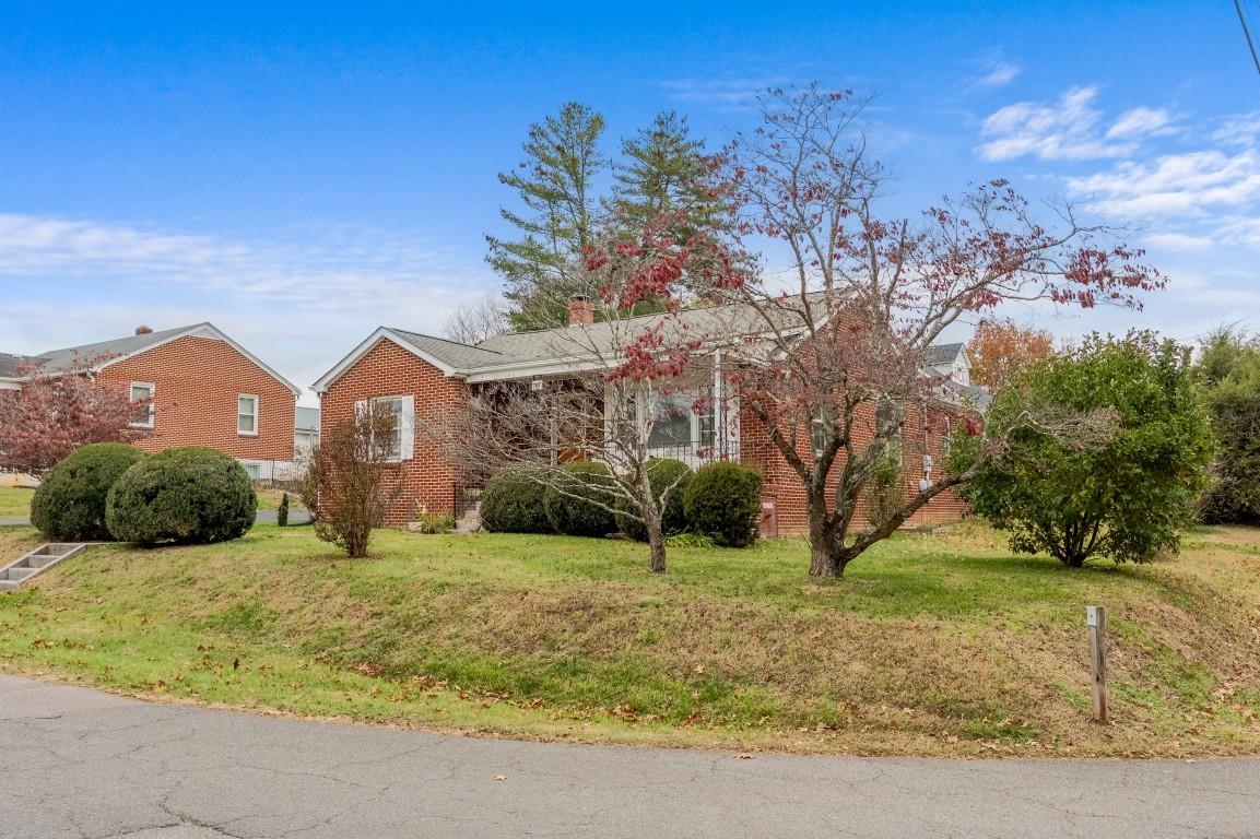 707 Pendleton Street Radford VA 24141