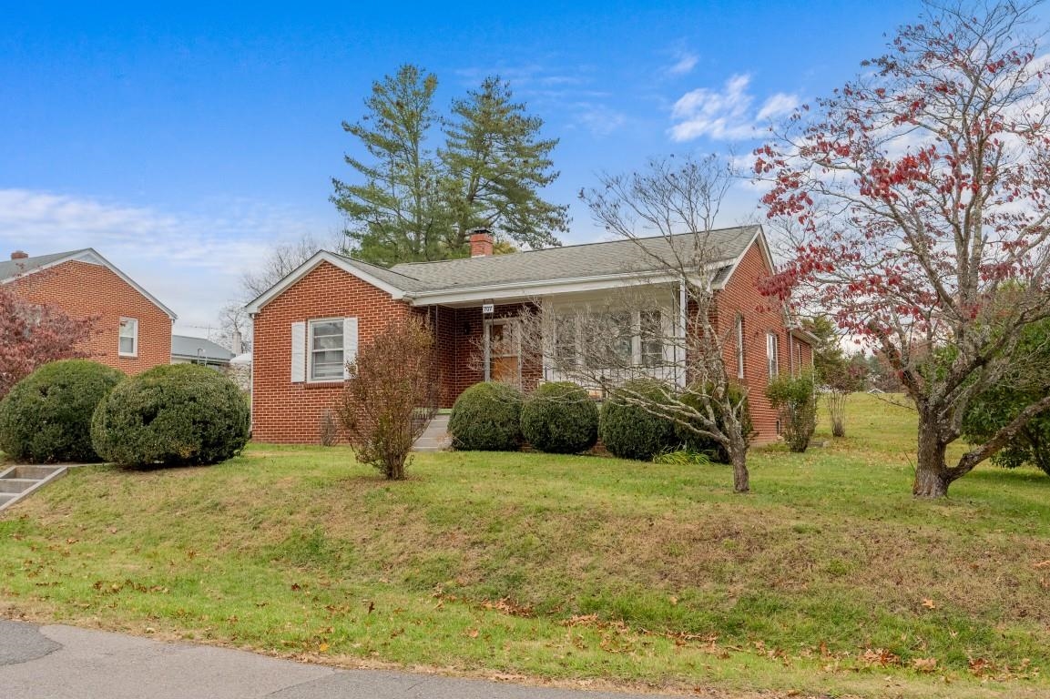 707 Pendleton Street Radford VA 24141