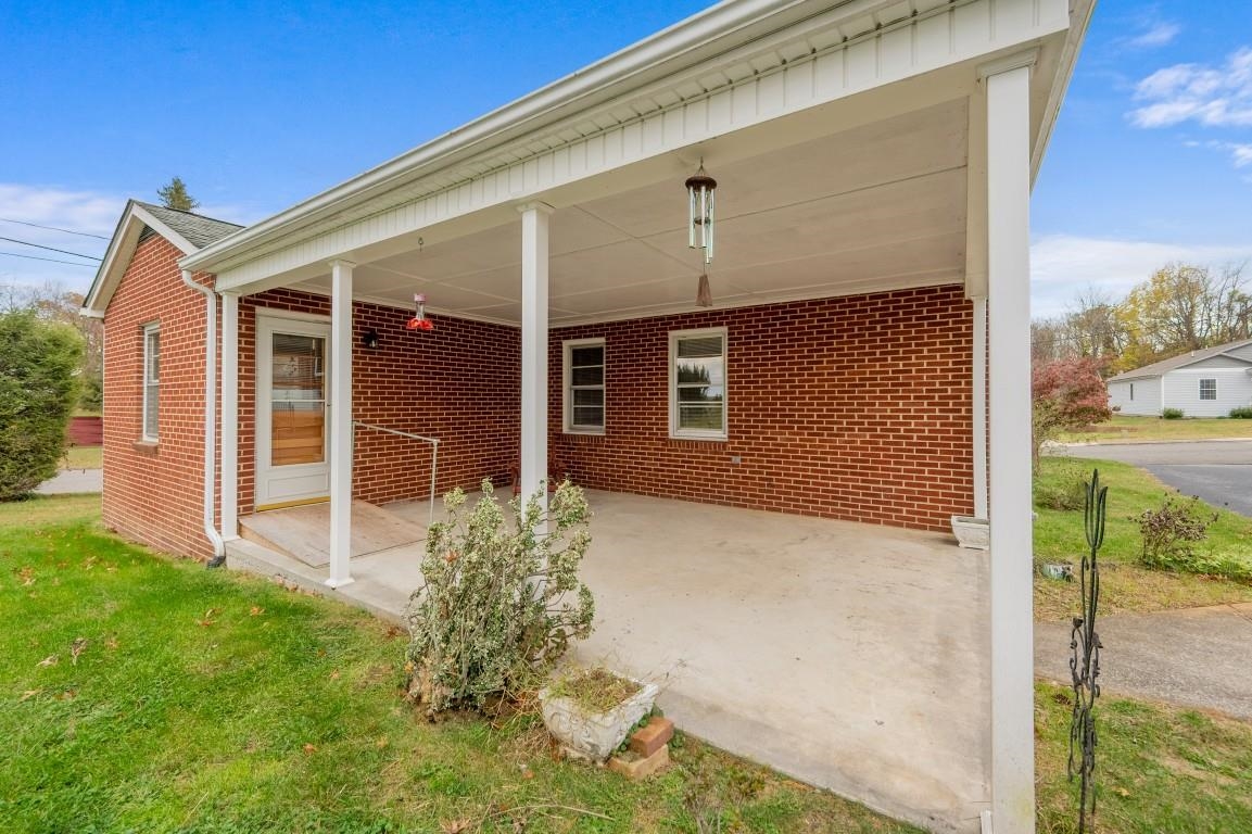 707 Pendleton Street Radford VA 24141