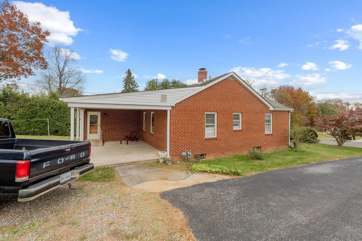 707 Pendleton Street Radford VA 24141