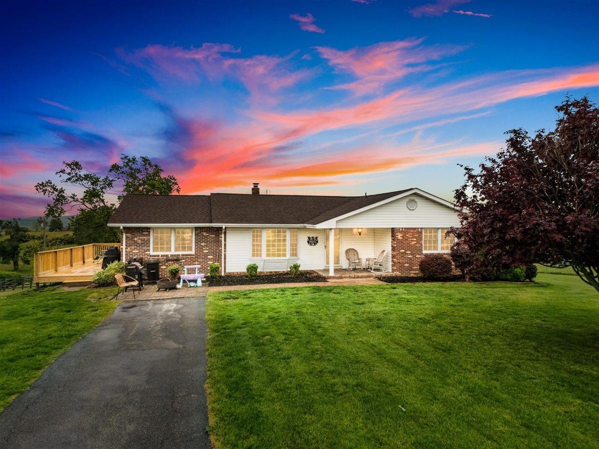 5739 Ridgewood Place Street Pulaski VA 24301