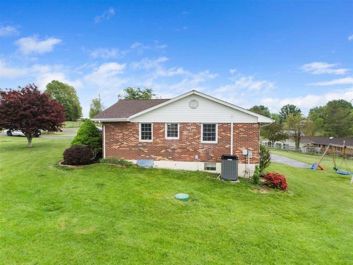 5739 Ridgewood Place Street Pulaski VA 24301