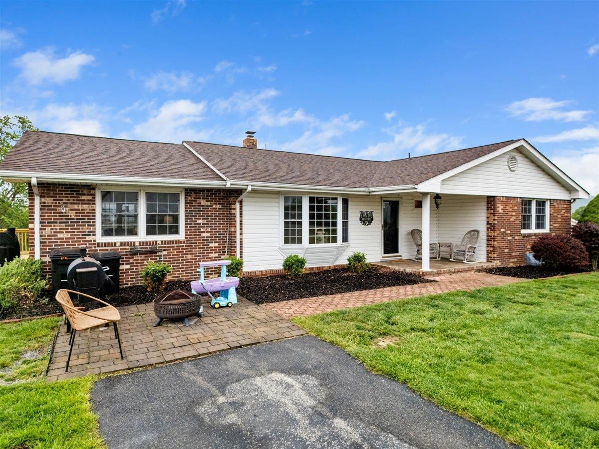 5739 Ridgewood Place Street Pulaski VA 24301