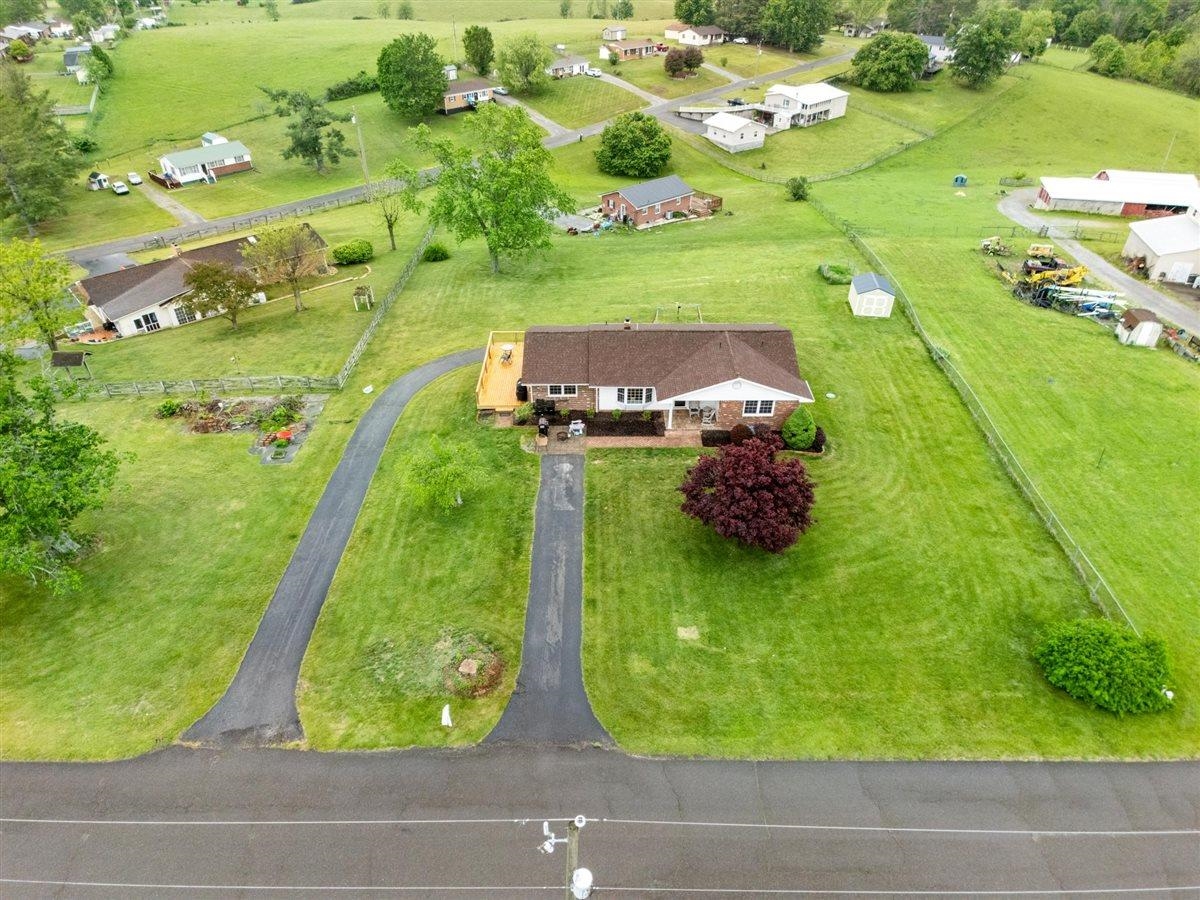5739 Ridgewood Place Street Pulaski VA 24301