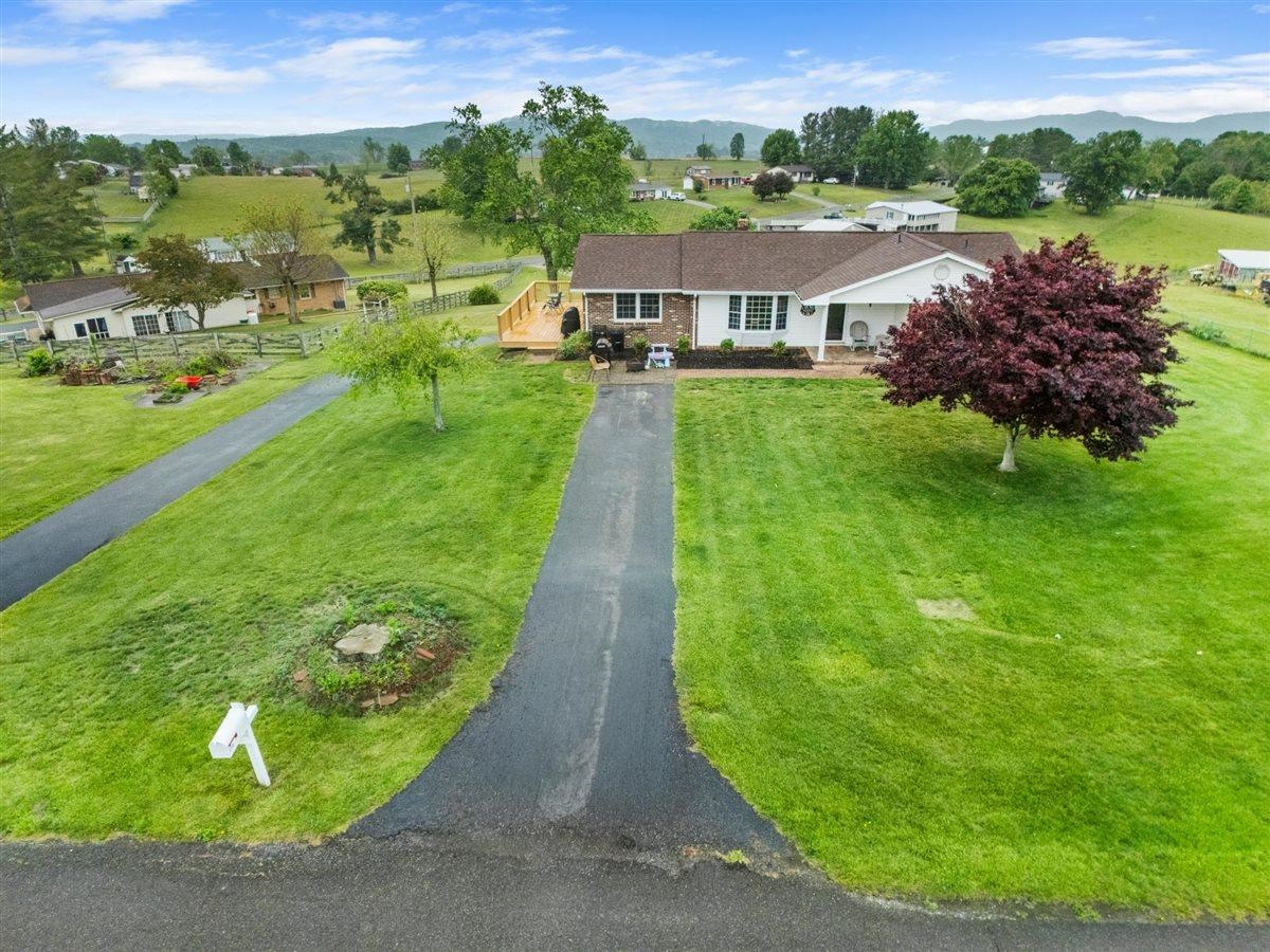 5739 Ridgewood Place Street Pulaski VA 24301