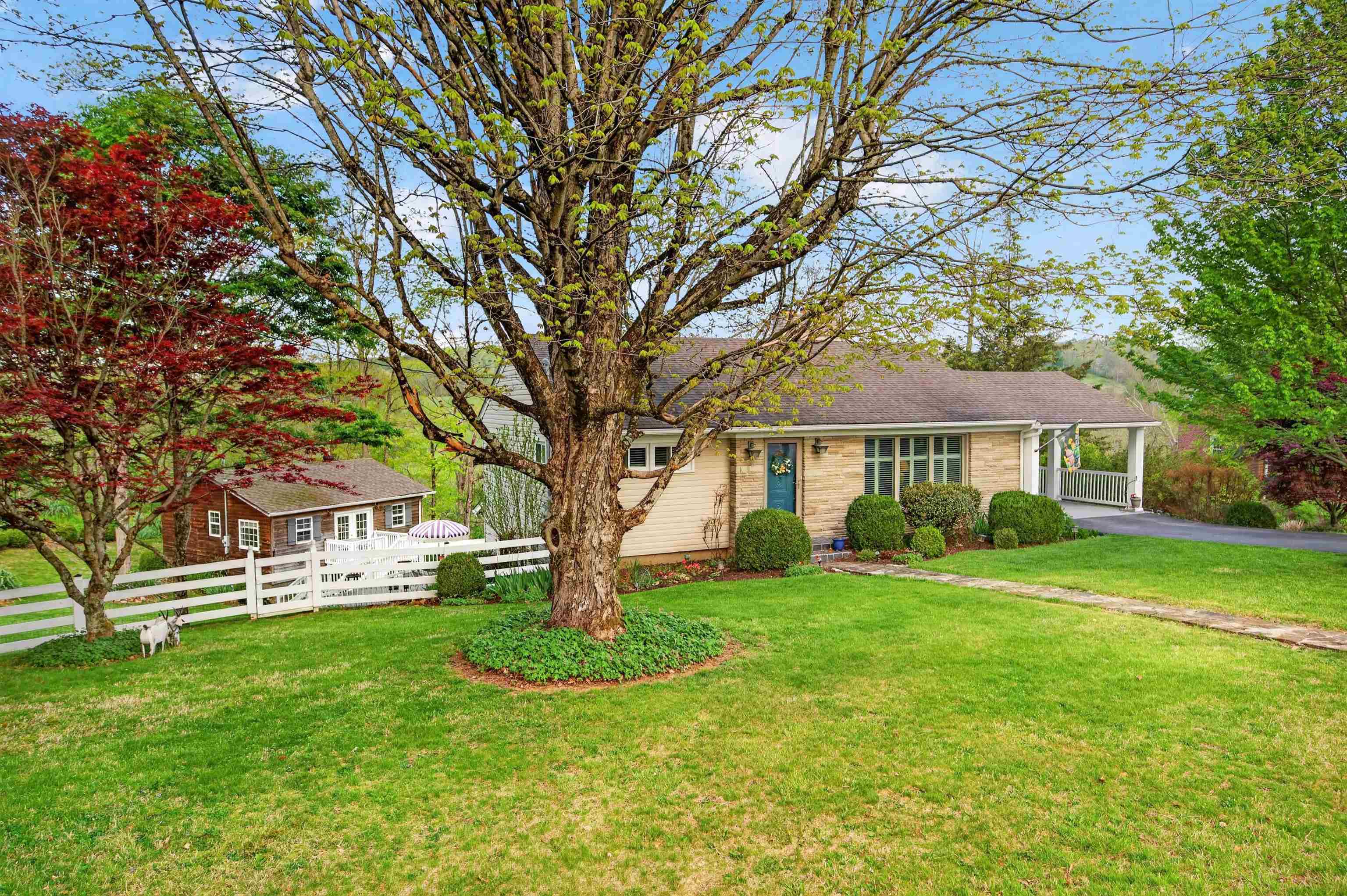 859 Mountain View Drive Marion VA 24354