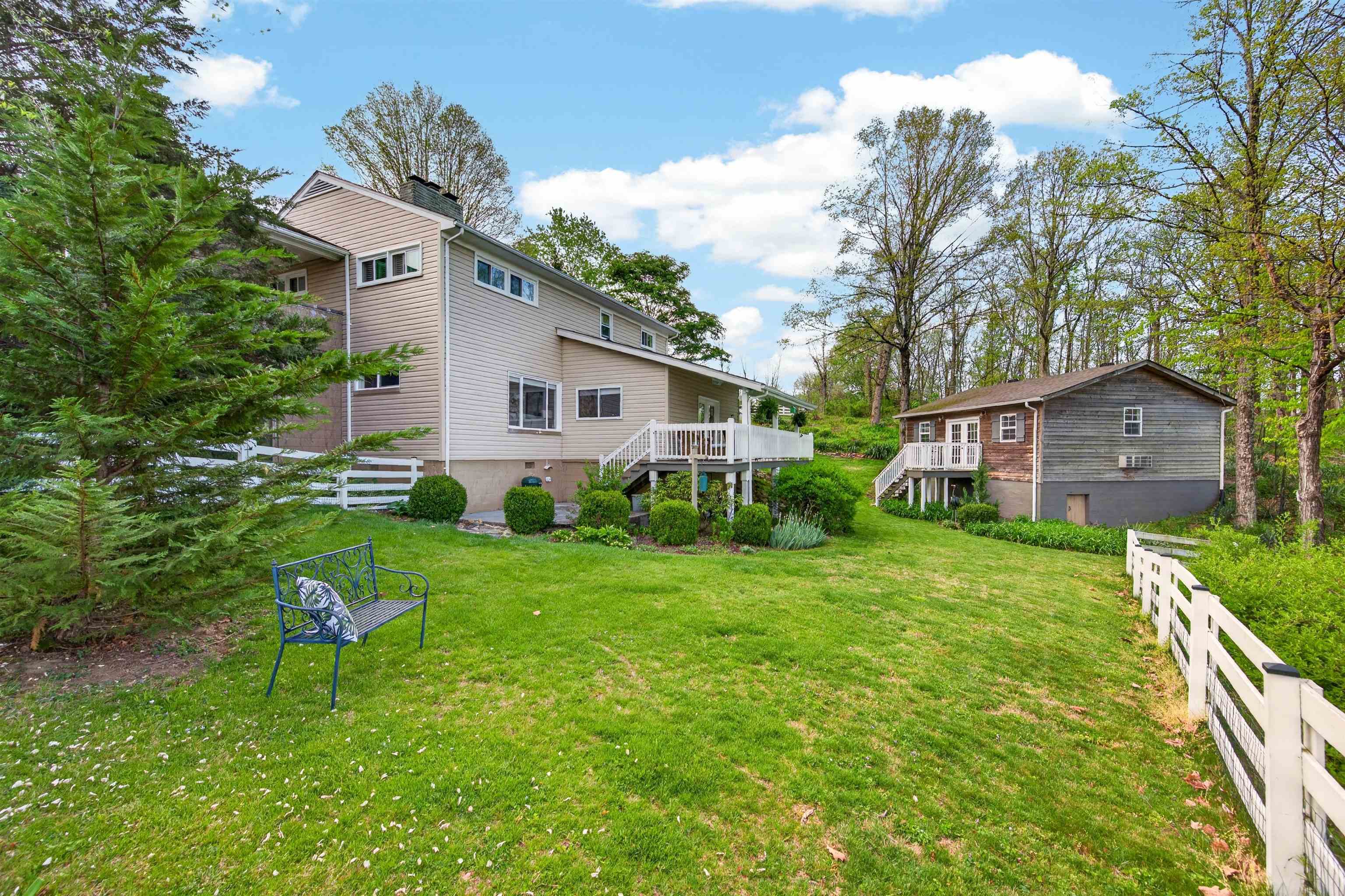 859 Mountain View Drive Marion VA 24354