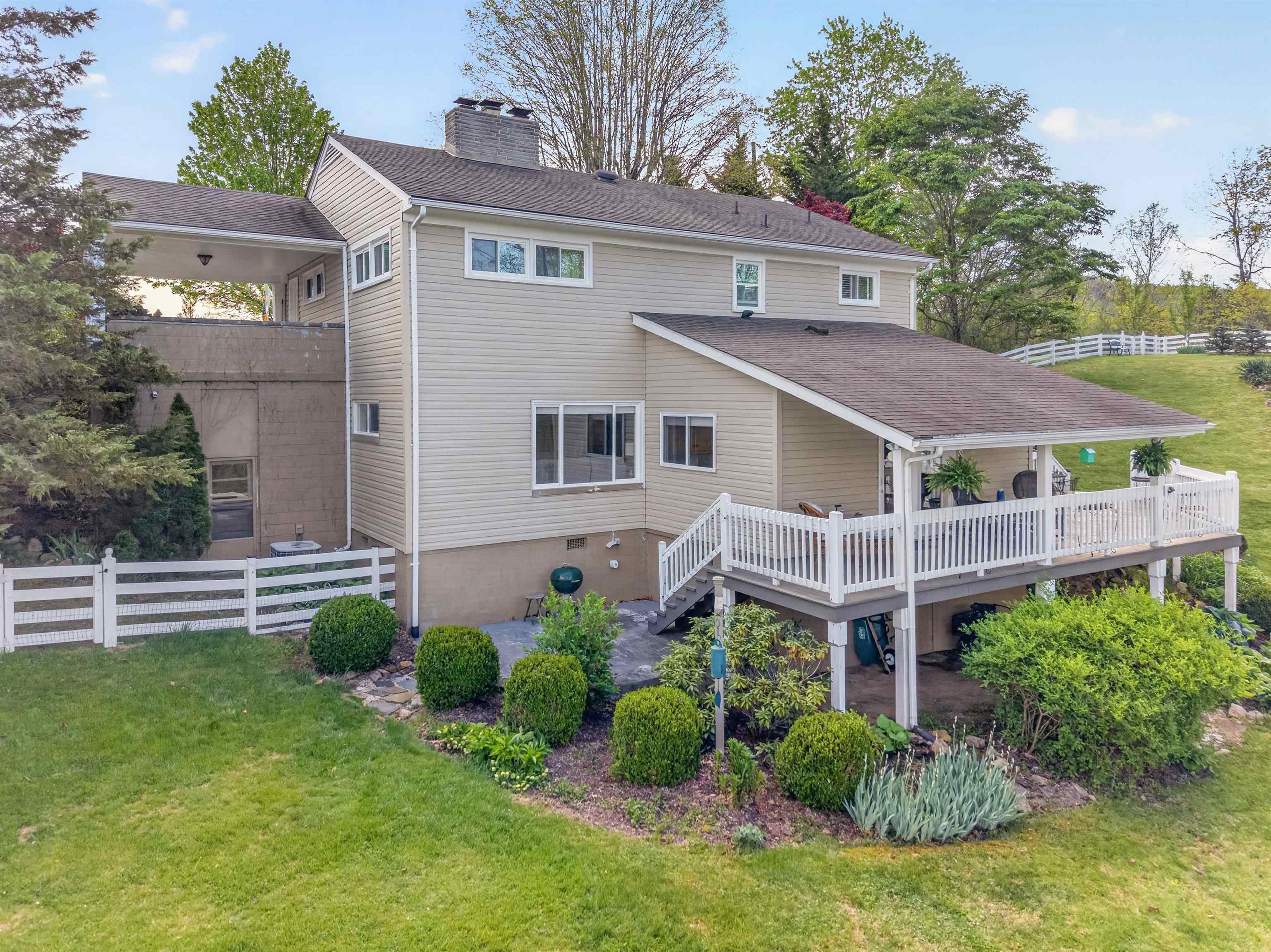 859 Mountain View Drive Marion VA 24354