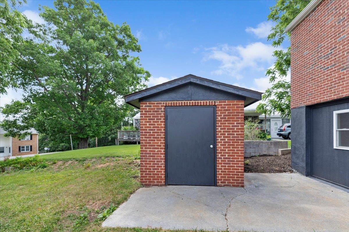 103 Longview Drive Christiansburg VA 24073