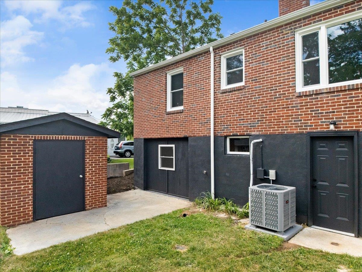 103 Longview Drive Christiansburg VA 24073