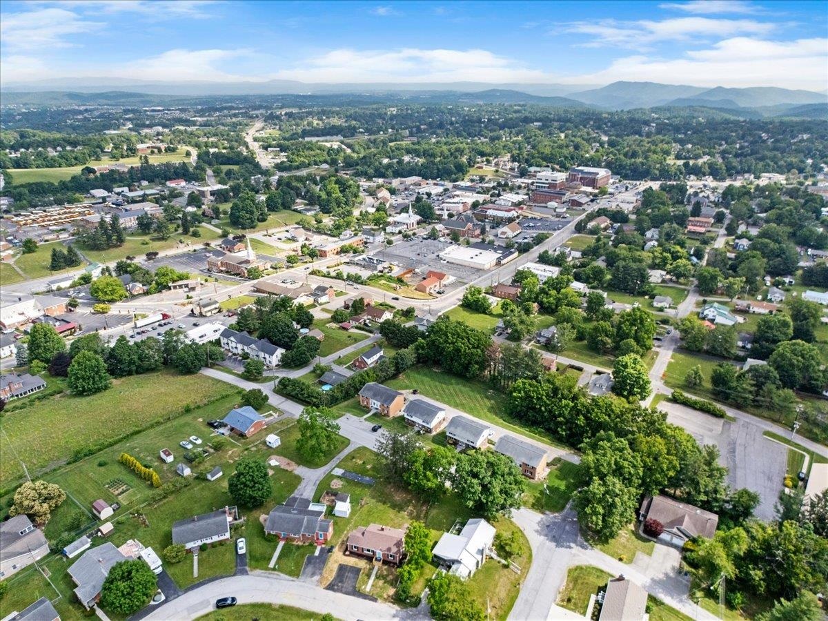 103 Longview Drive Christiansburg VA 24073