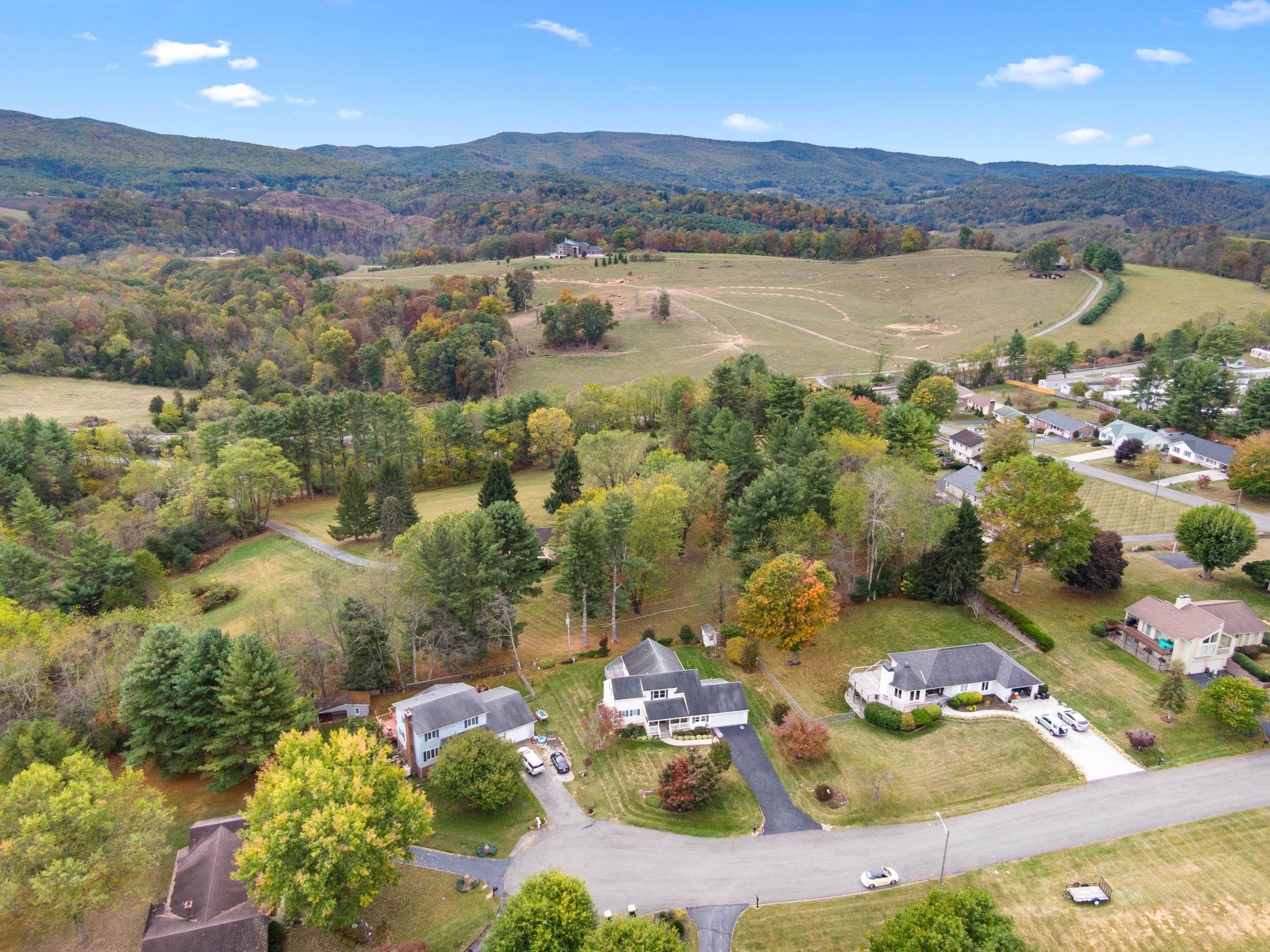 465 Lakeview Drive Wytheville VA 24382