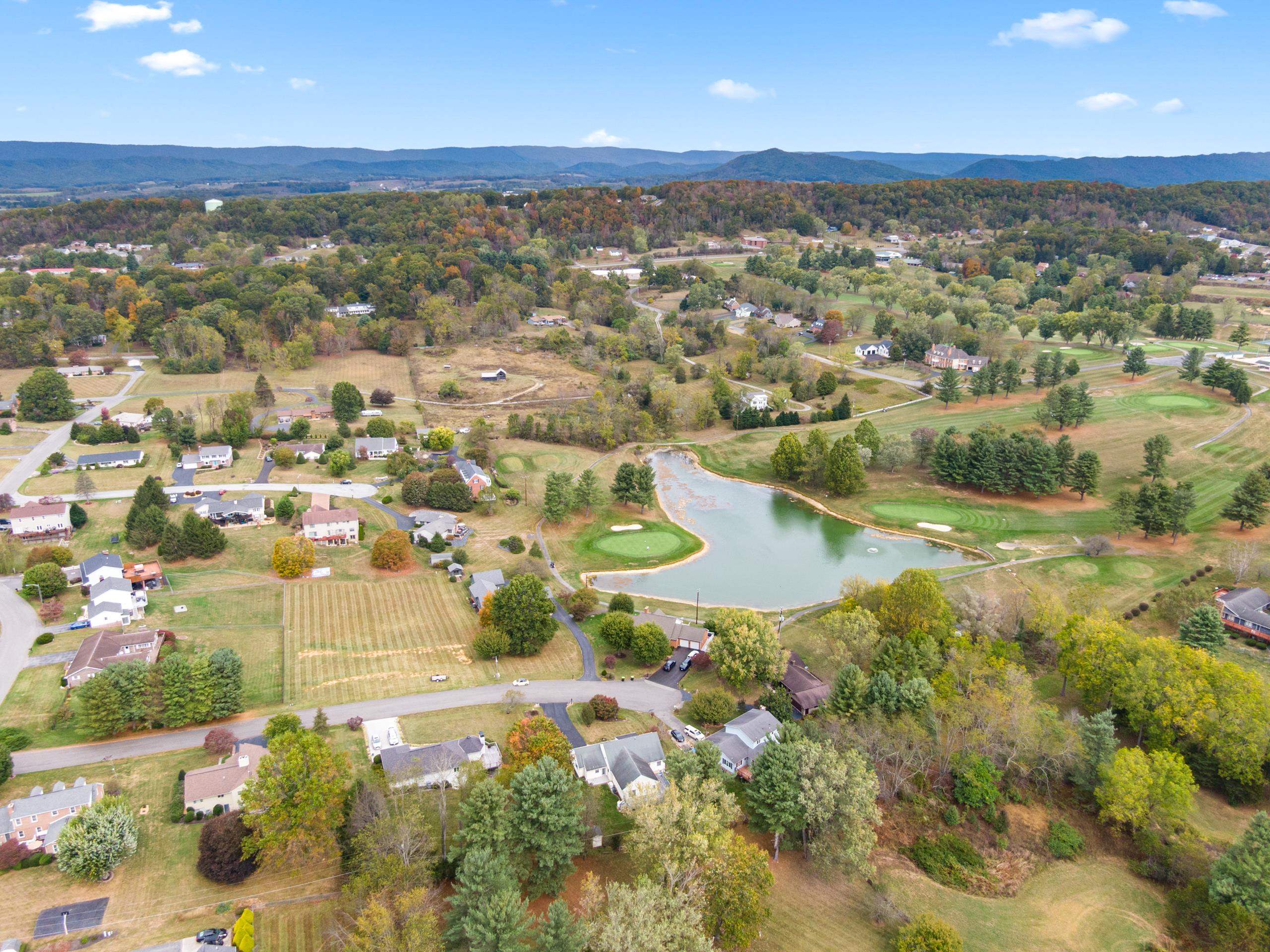 465 Lakeview Drive Wytheville VA 24382